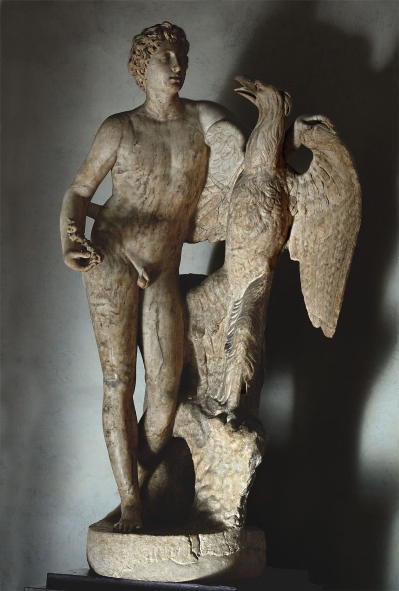 Skulptur von Ganymed mit dem Adler