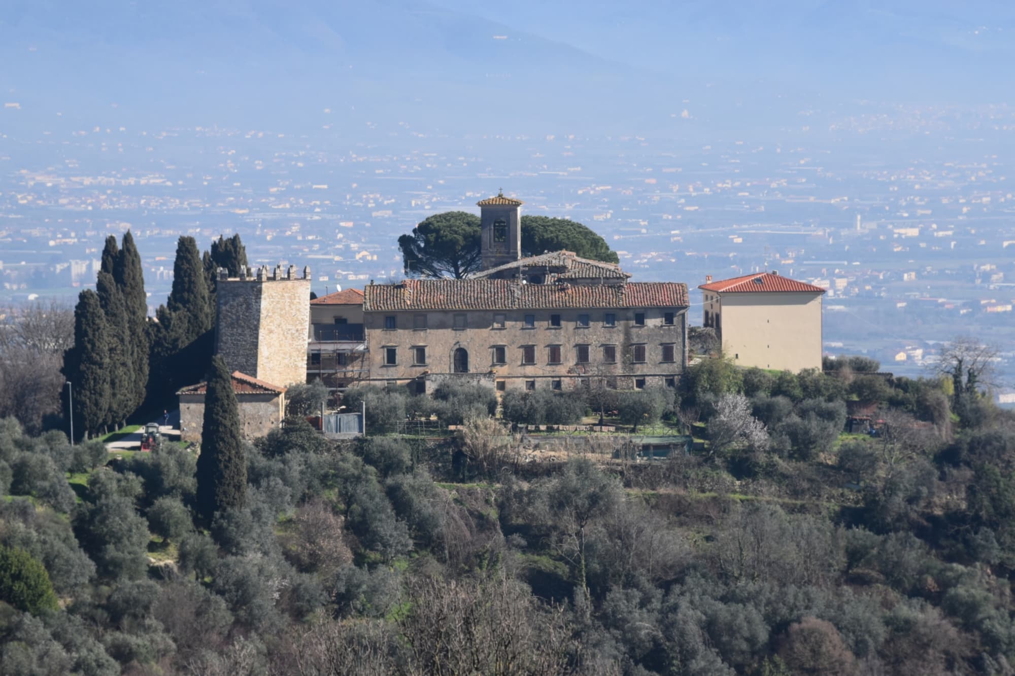 Torre pentagonale e palazzo Sozzifanti