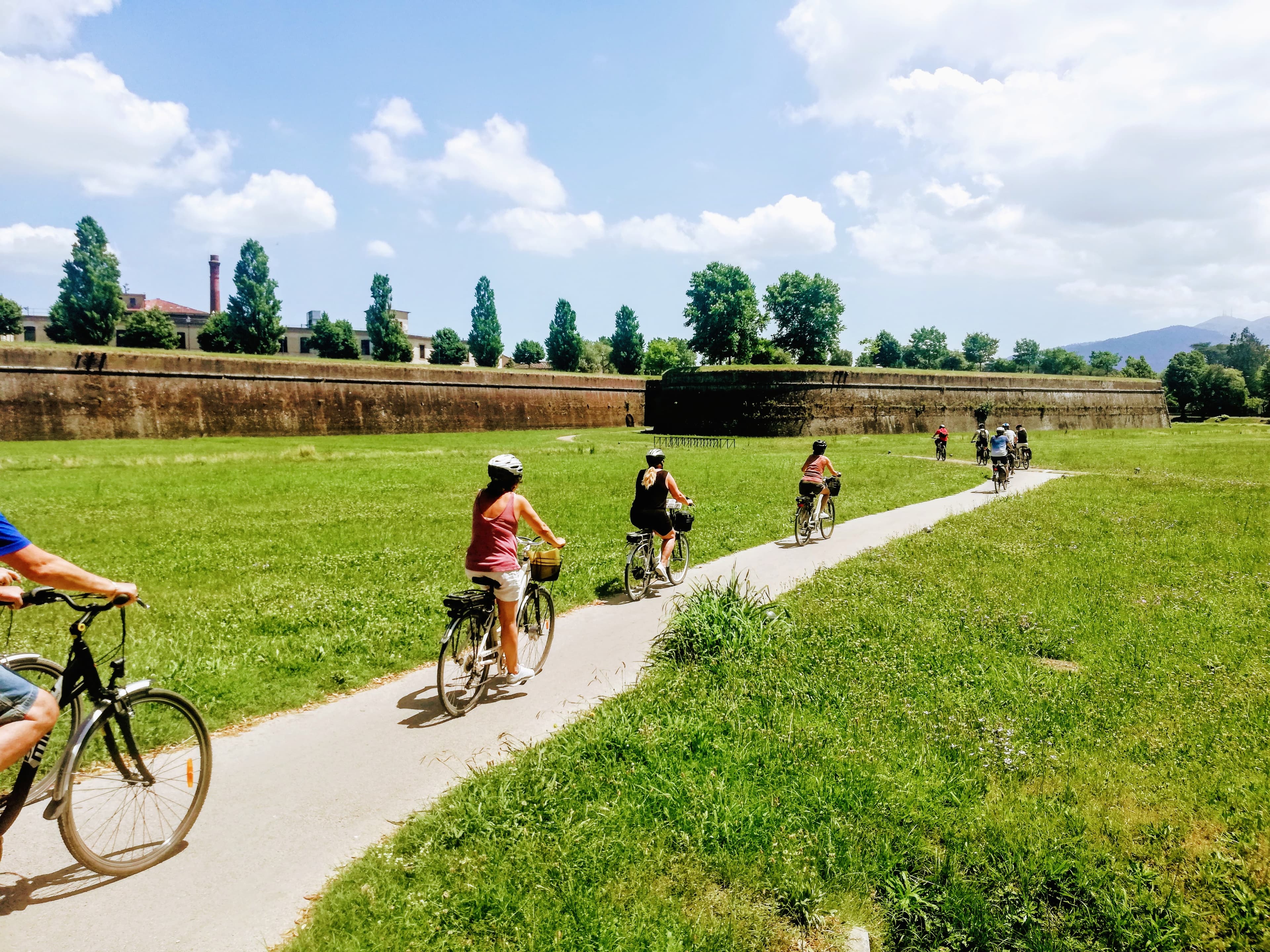 Tour in bicicletta da Lucca a Pisa con App