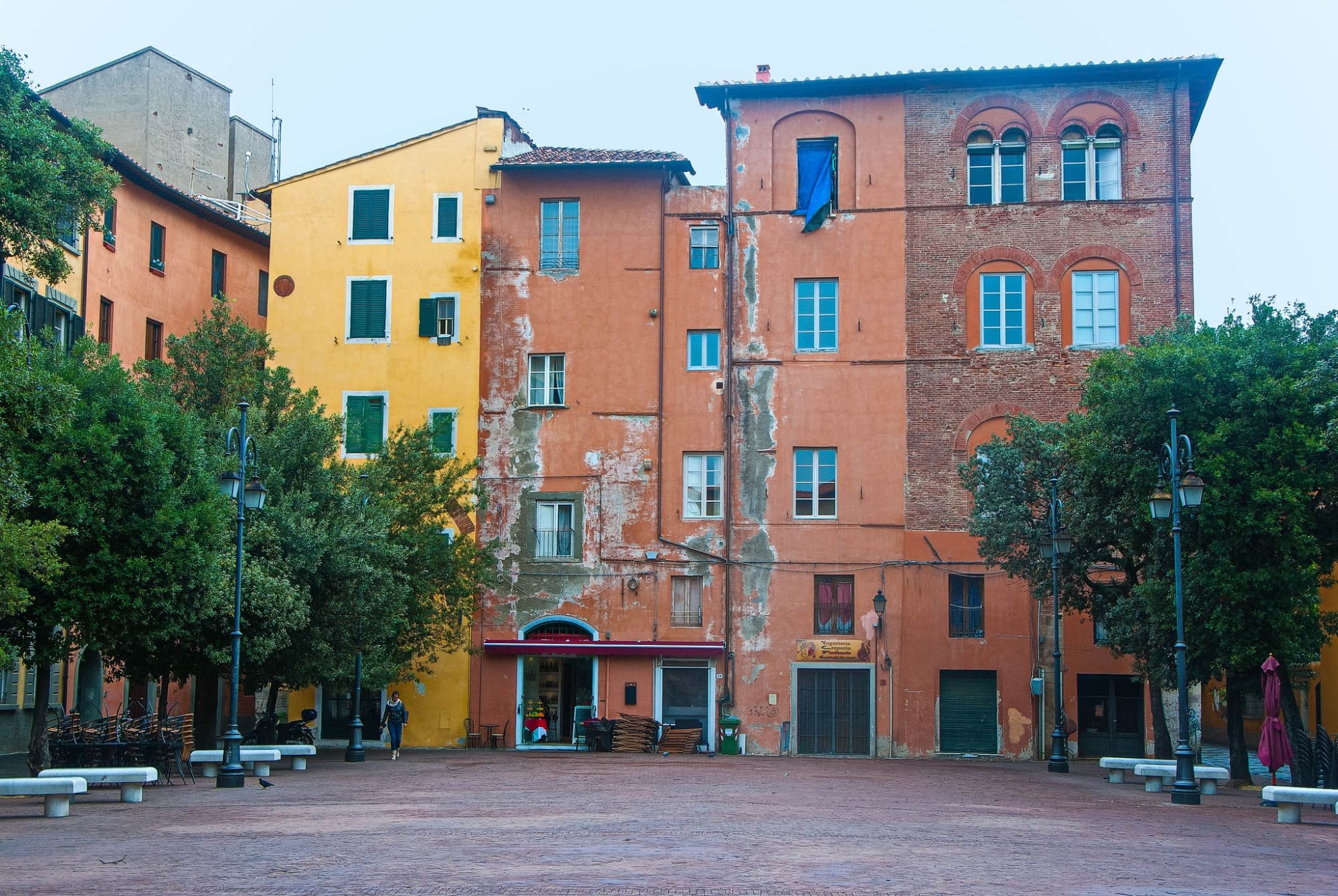 Vista di piazza La Pera
