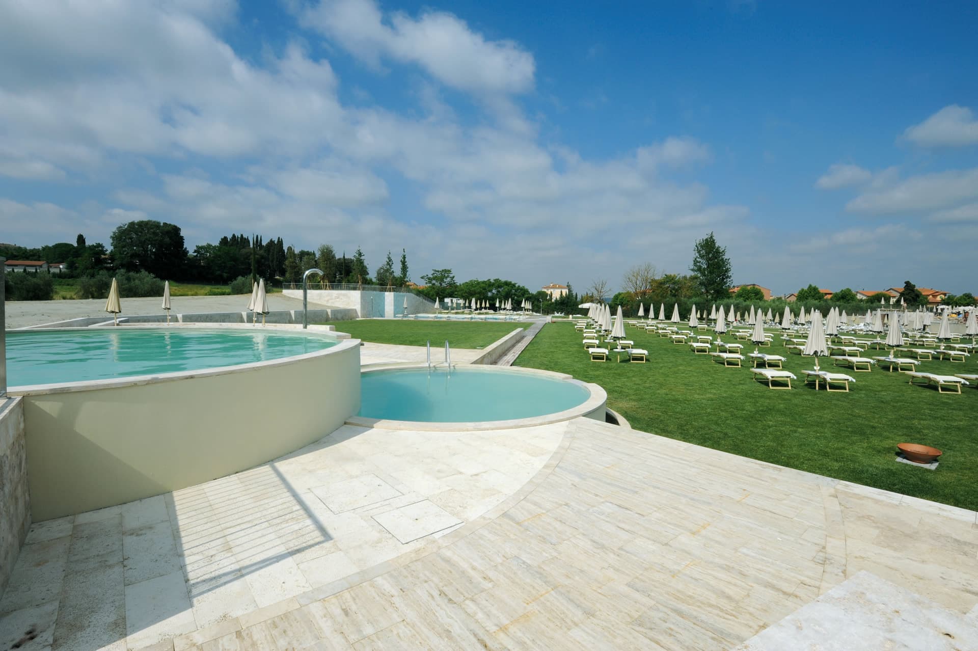 Piscine extérieure Thermes Antica Querciolaia à Rapolano