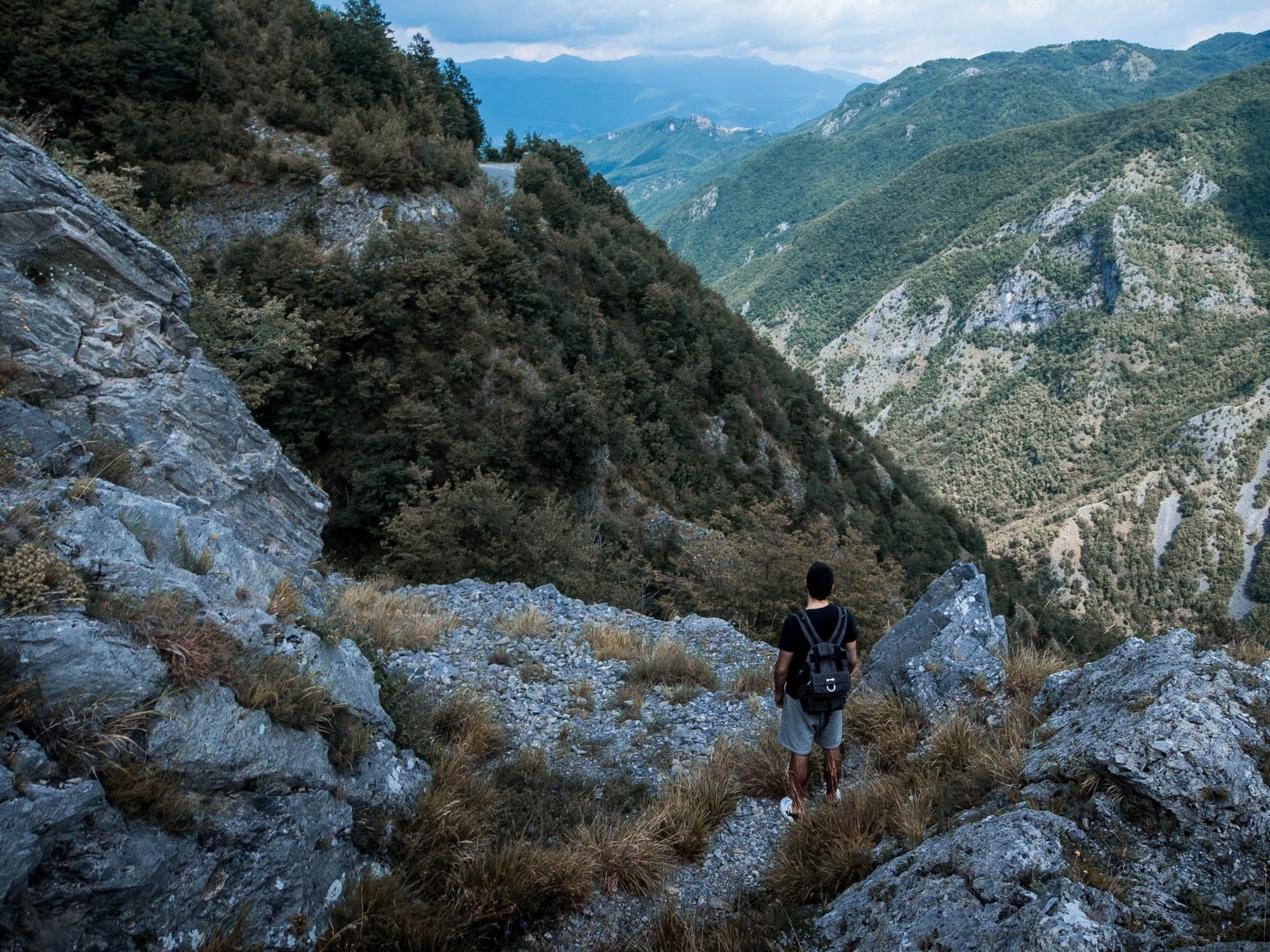 Trekking lungo i crinali delle Apuane