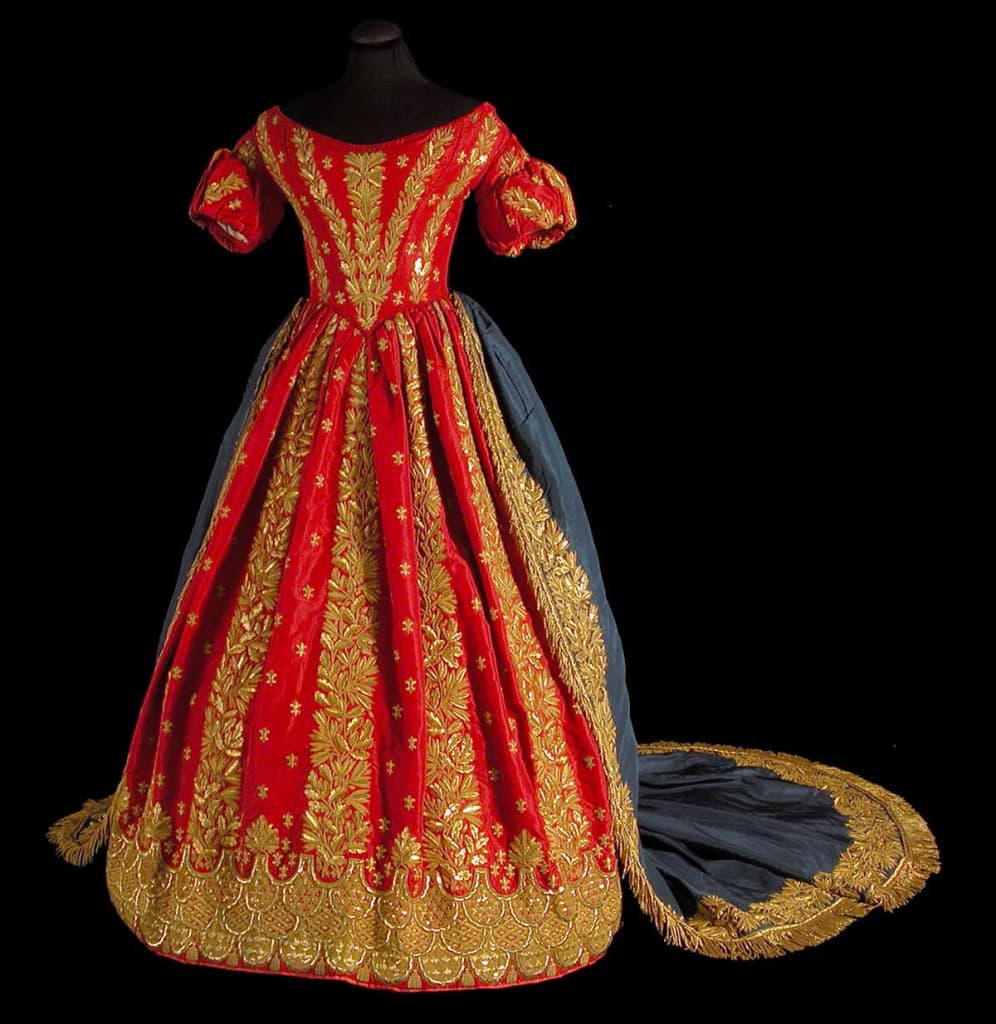Museo del Tejido - Vestido de Corte