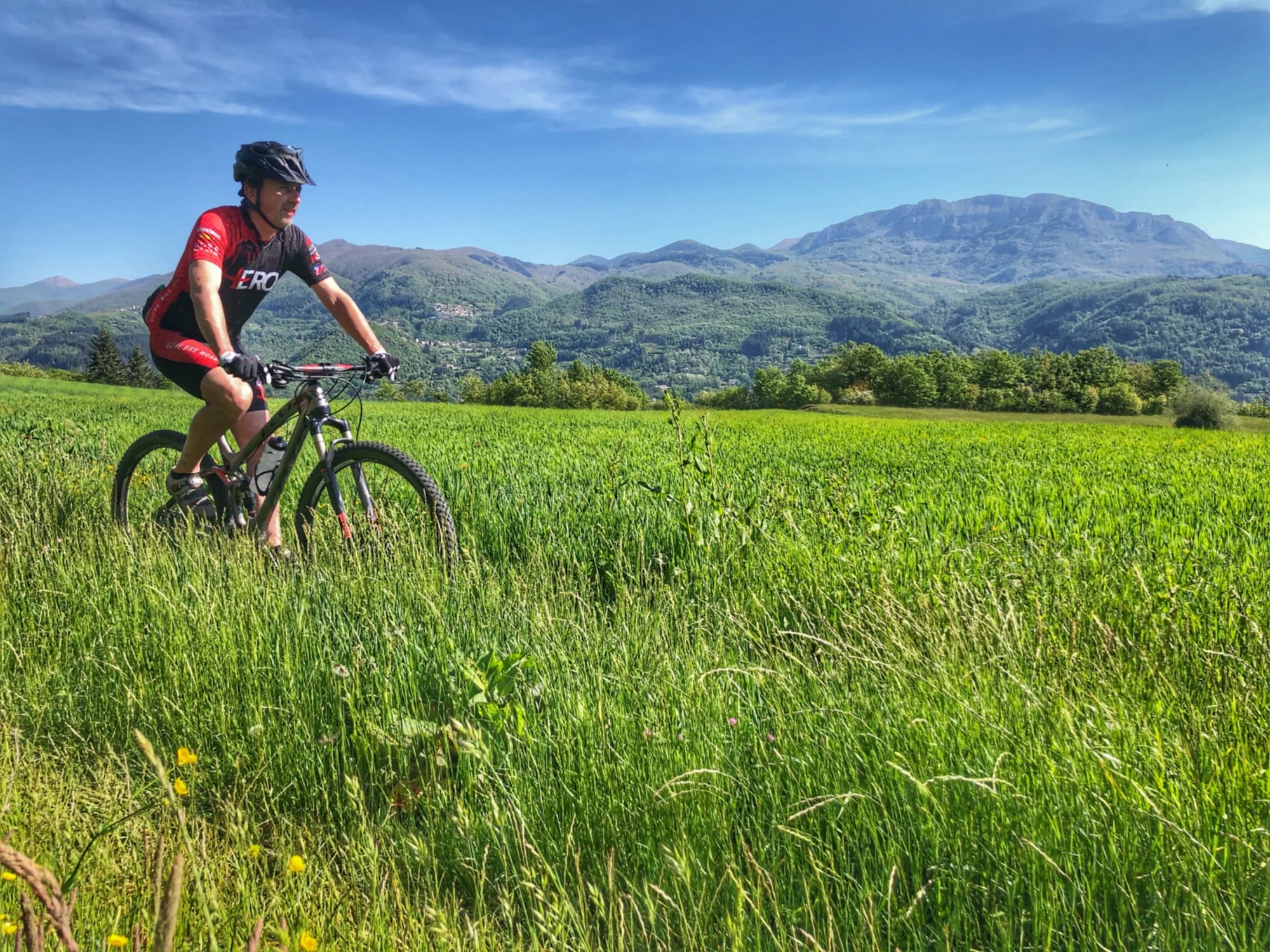 Half-day by e-bike among landscapes of Garfagnana Tuscany