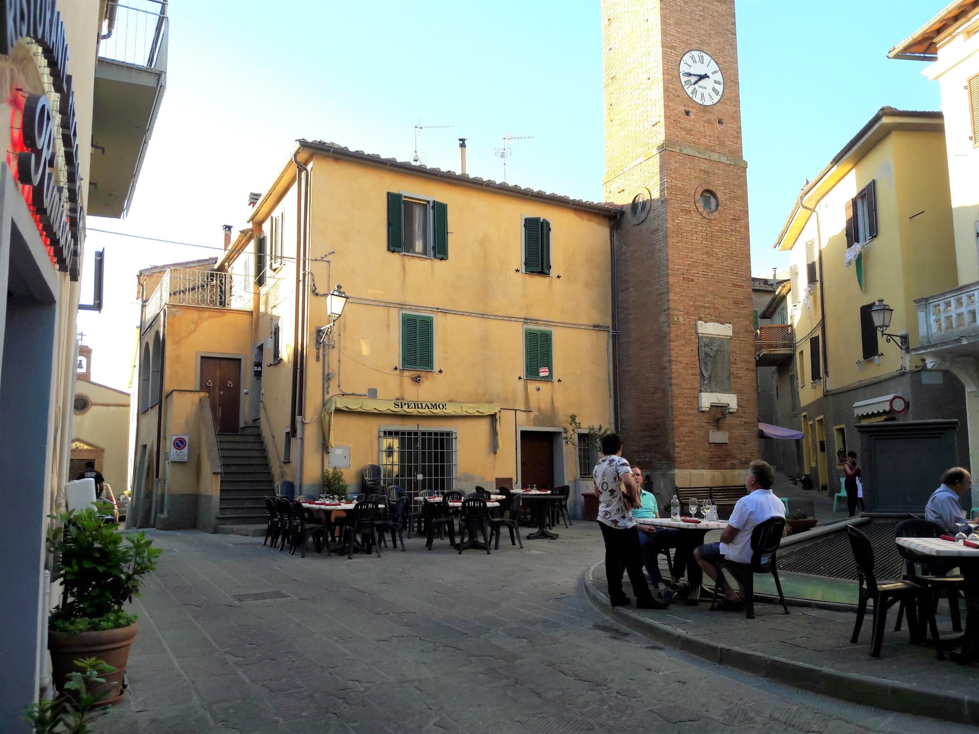 Piazza di Cinigiano