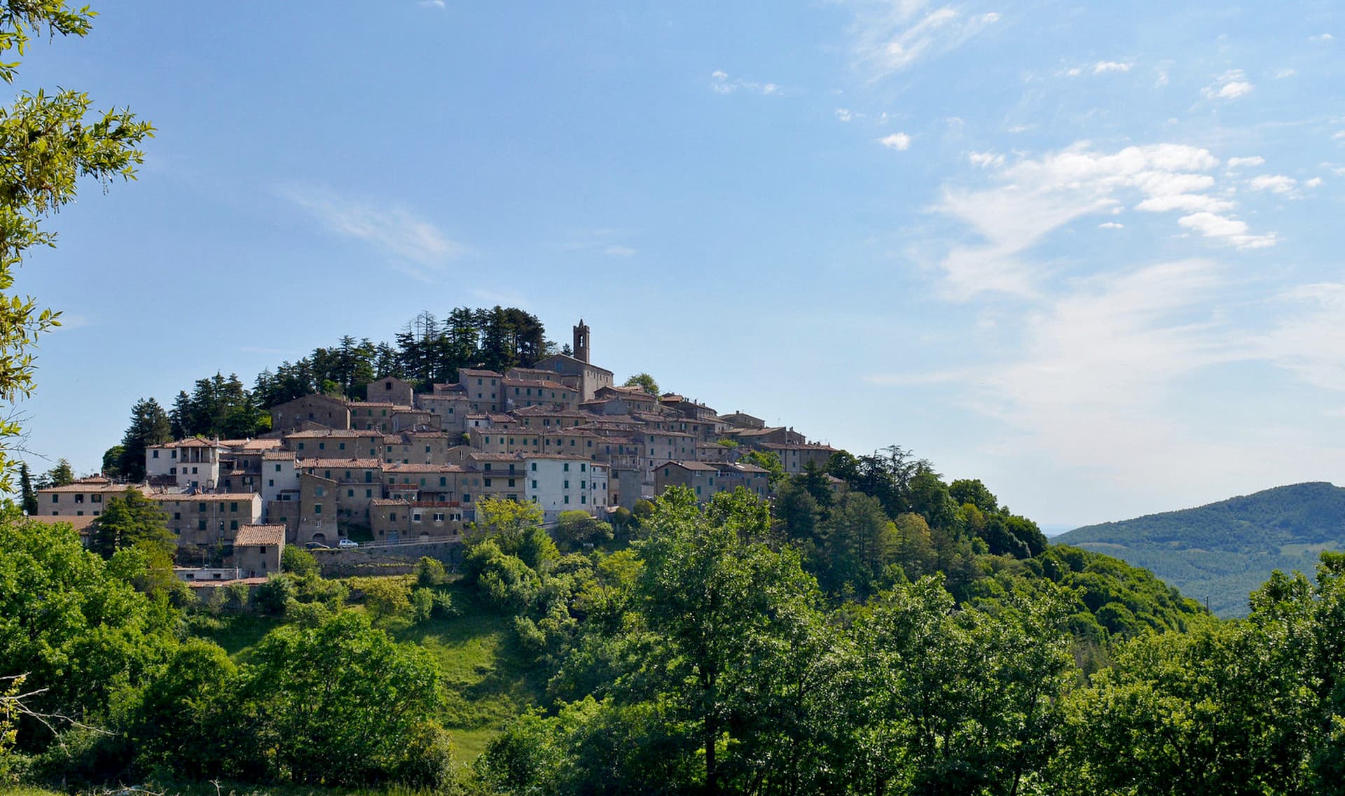 Gerfalco e i boschi delle Cornate