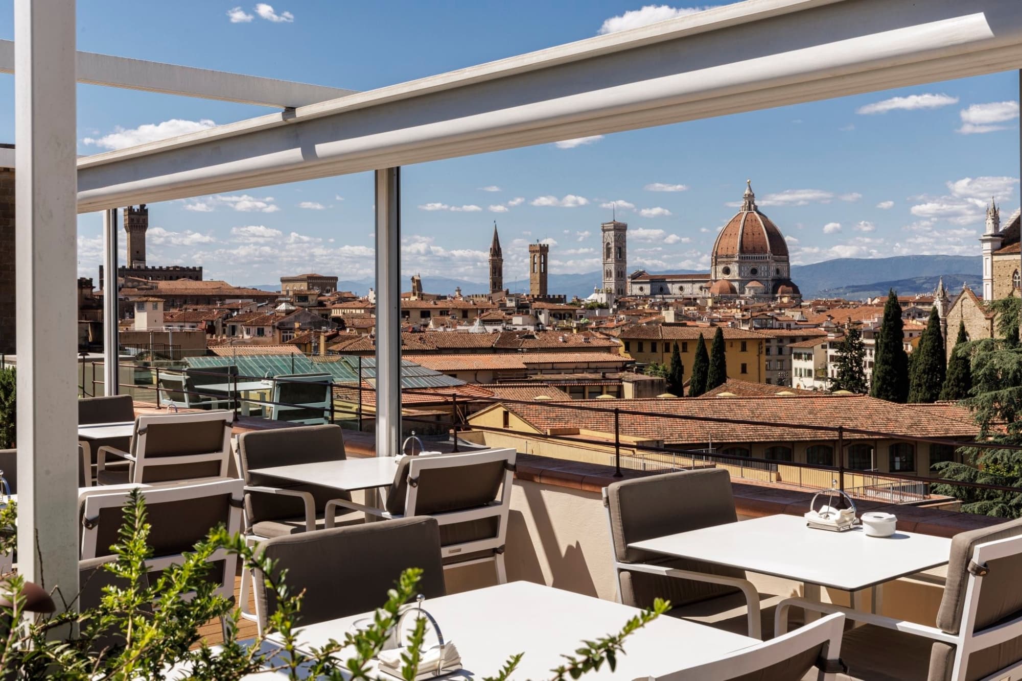 La terrazza dell'Hotel Plaza Lucchesi