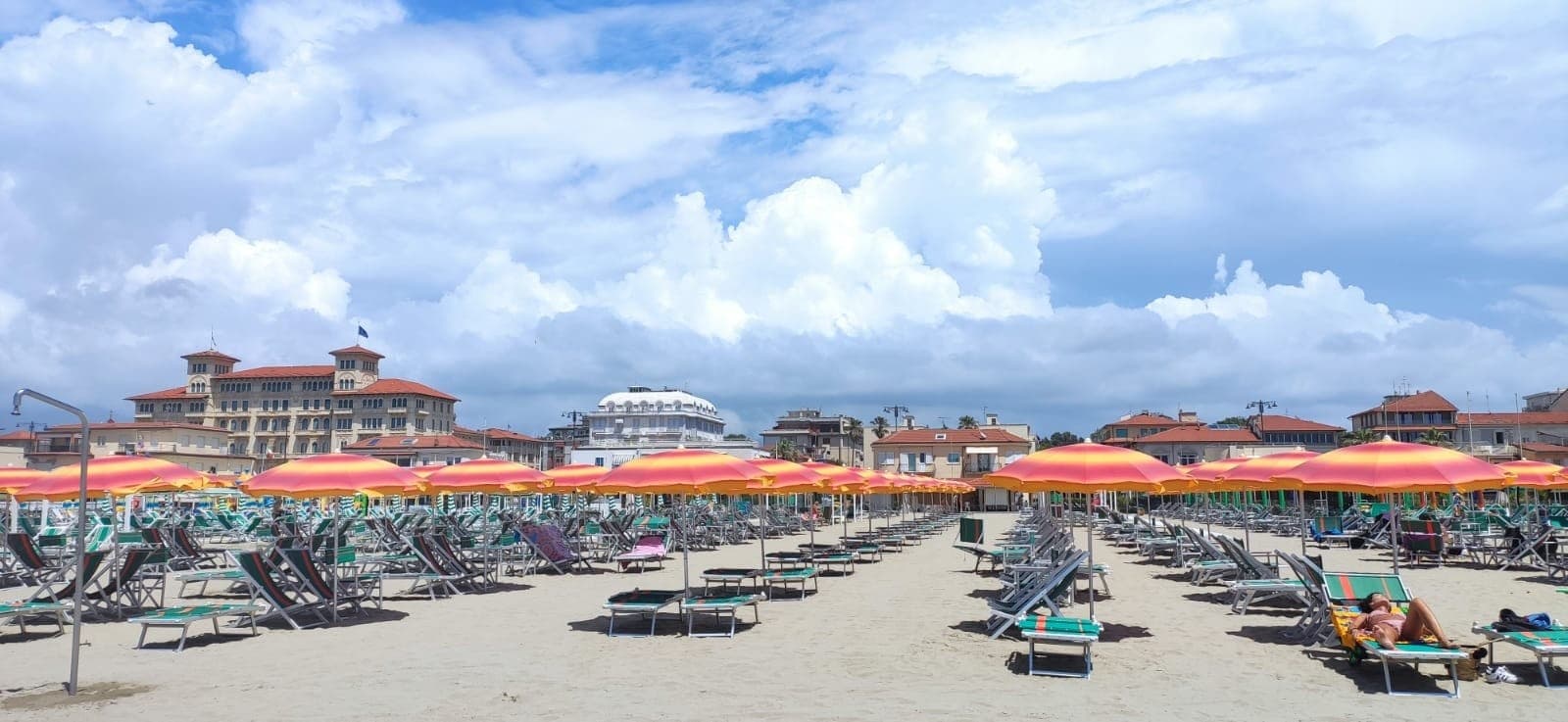 Bagno Maurizio in Viareggio