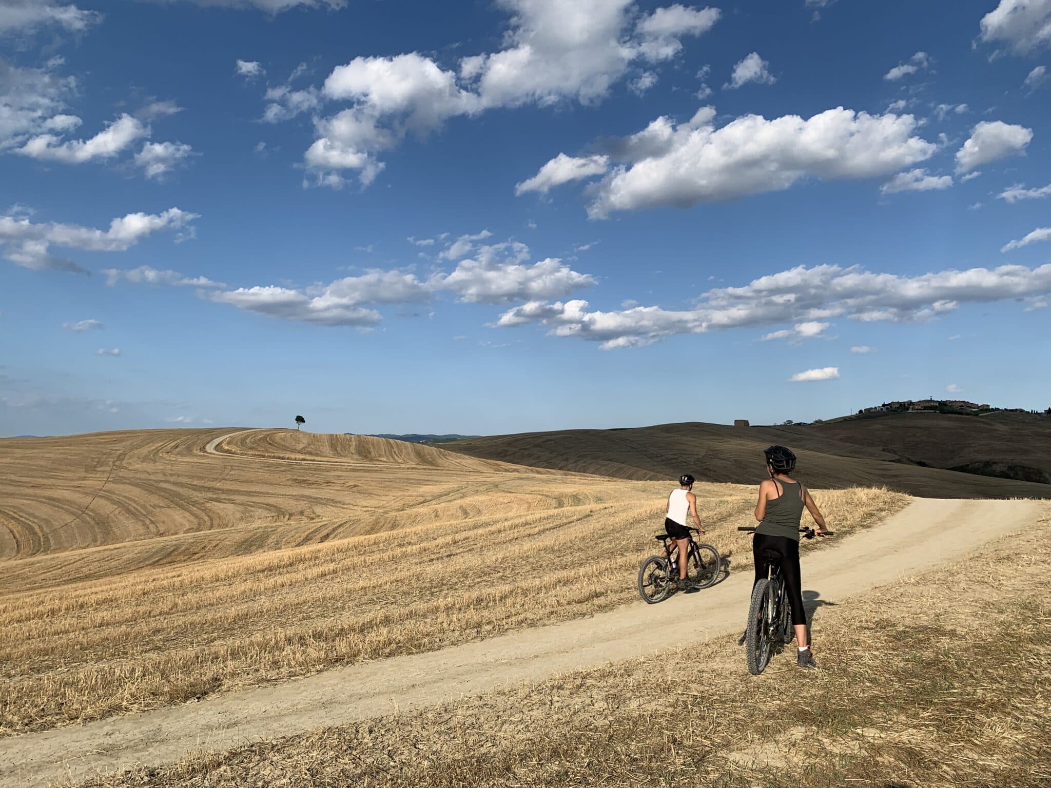 E-bike tour Crete Senesi