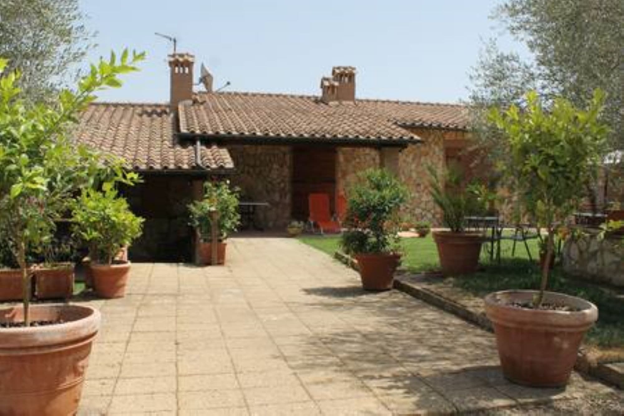 Tre notti per due persone con degustazione di Olio Toscano IGP in agriturismo vicino San Quirico d'Orcia