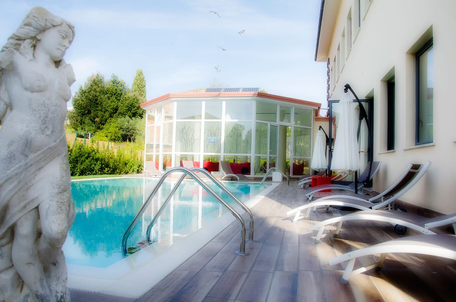 Piscina termale esterna delle Terme della via Francigena a Gambassi.