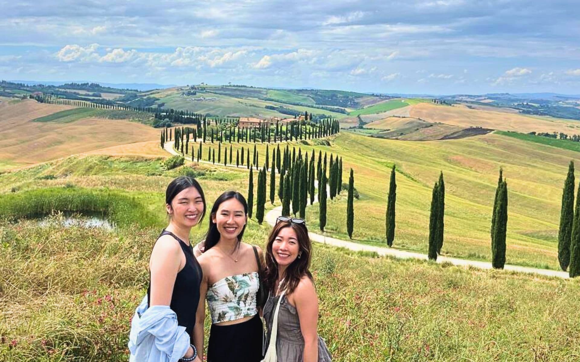 cypress & tuscan views in Val D'orcia