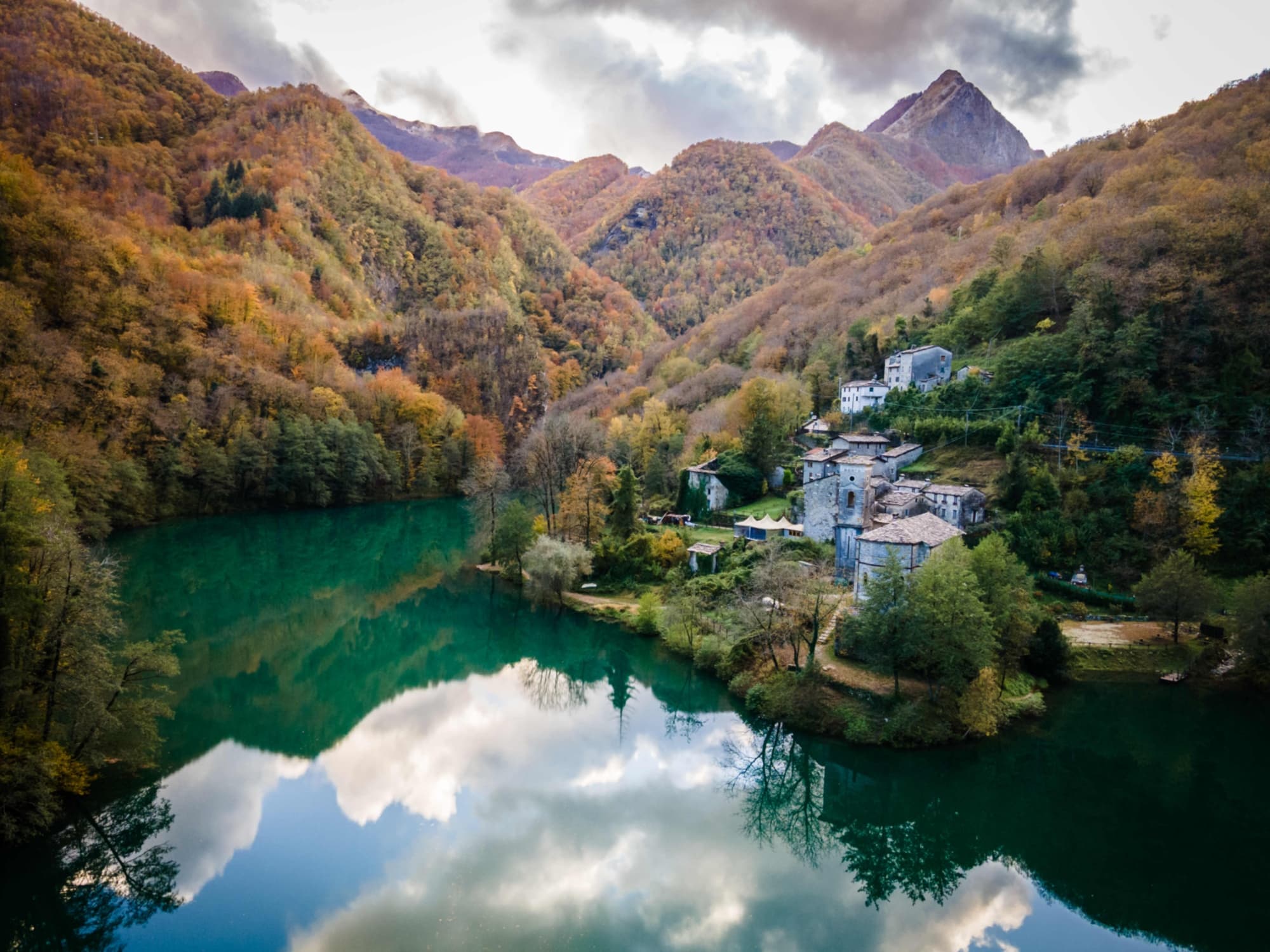 isola-santa-matteo-dunchi-garfagnana-valle-del-serchio.jpg