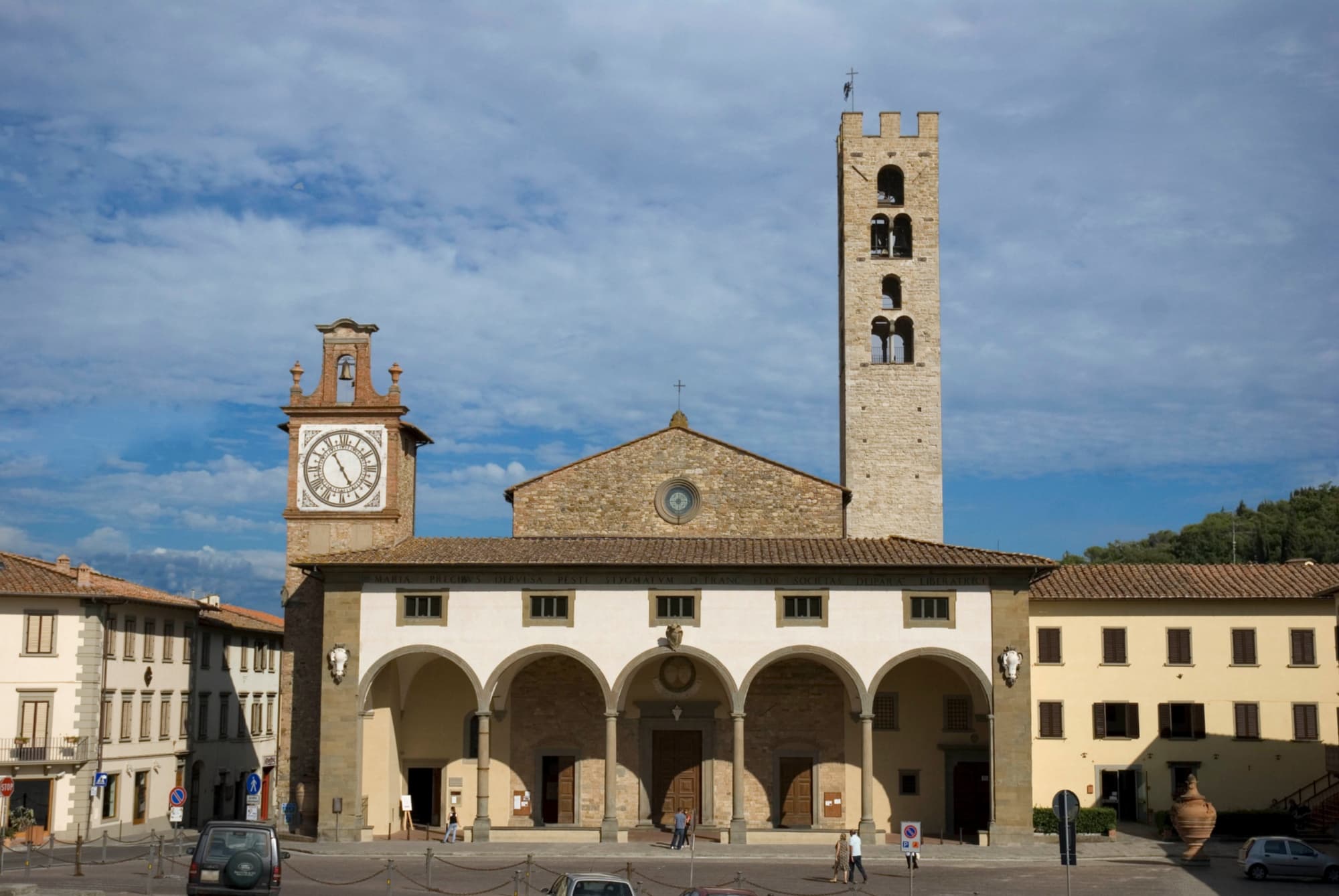 Veduta frontale del Santuario di Santa Maria dell'Impruneta