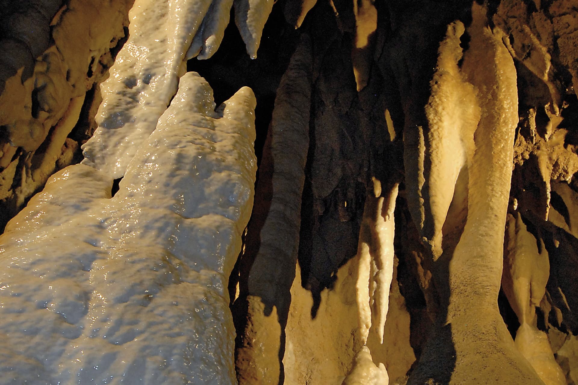 stalattiti-grotte-1.jpg