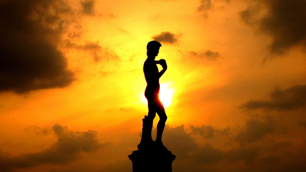 Piazzale Michelangelo; statua del David al tramonto
