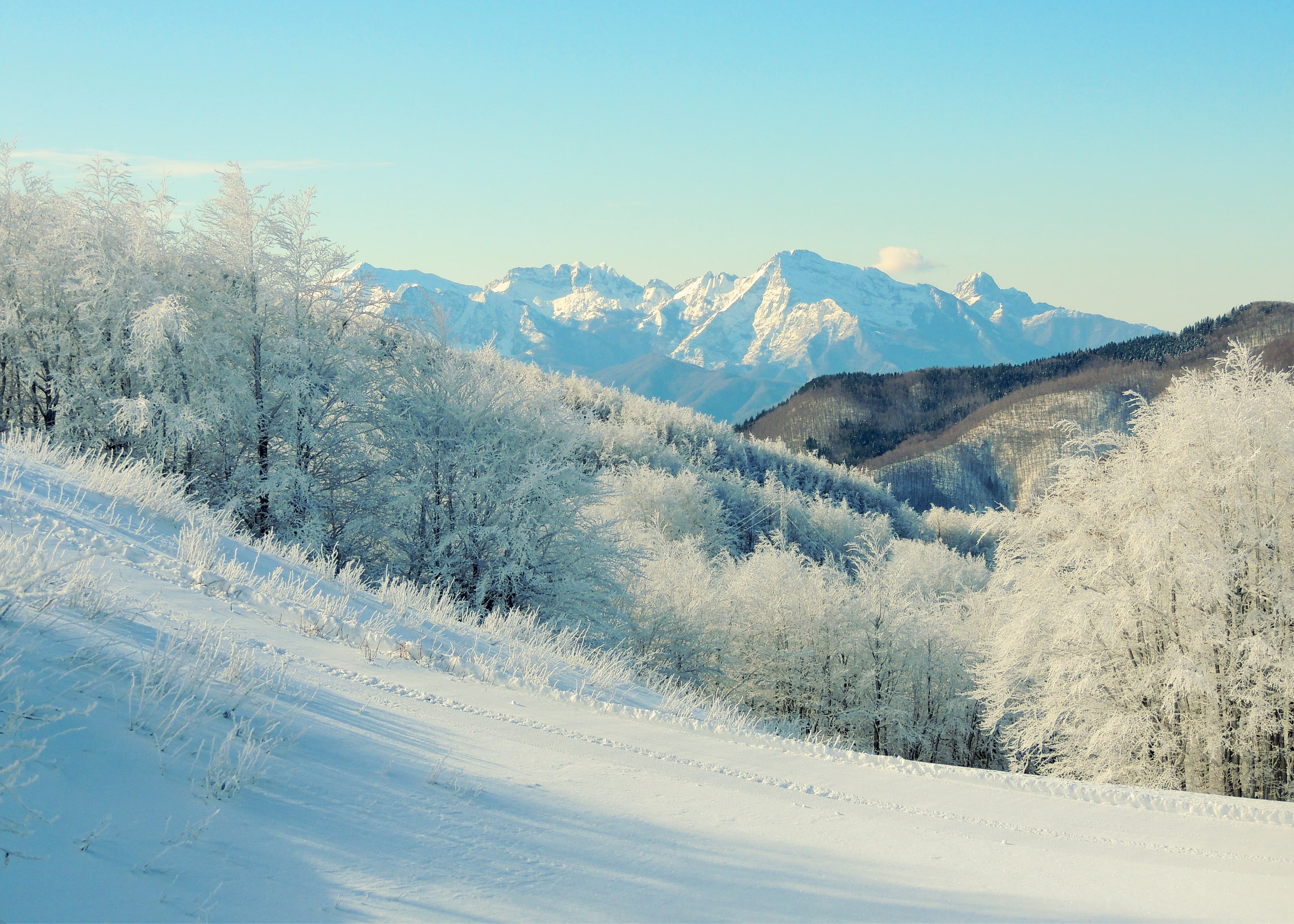Le montagne della Garfagnana ricoperte di neve