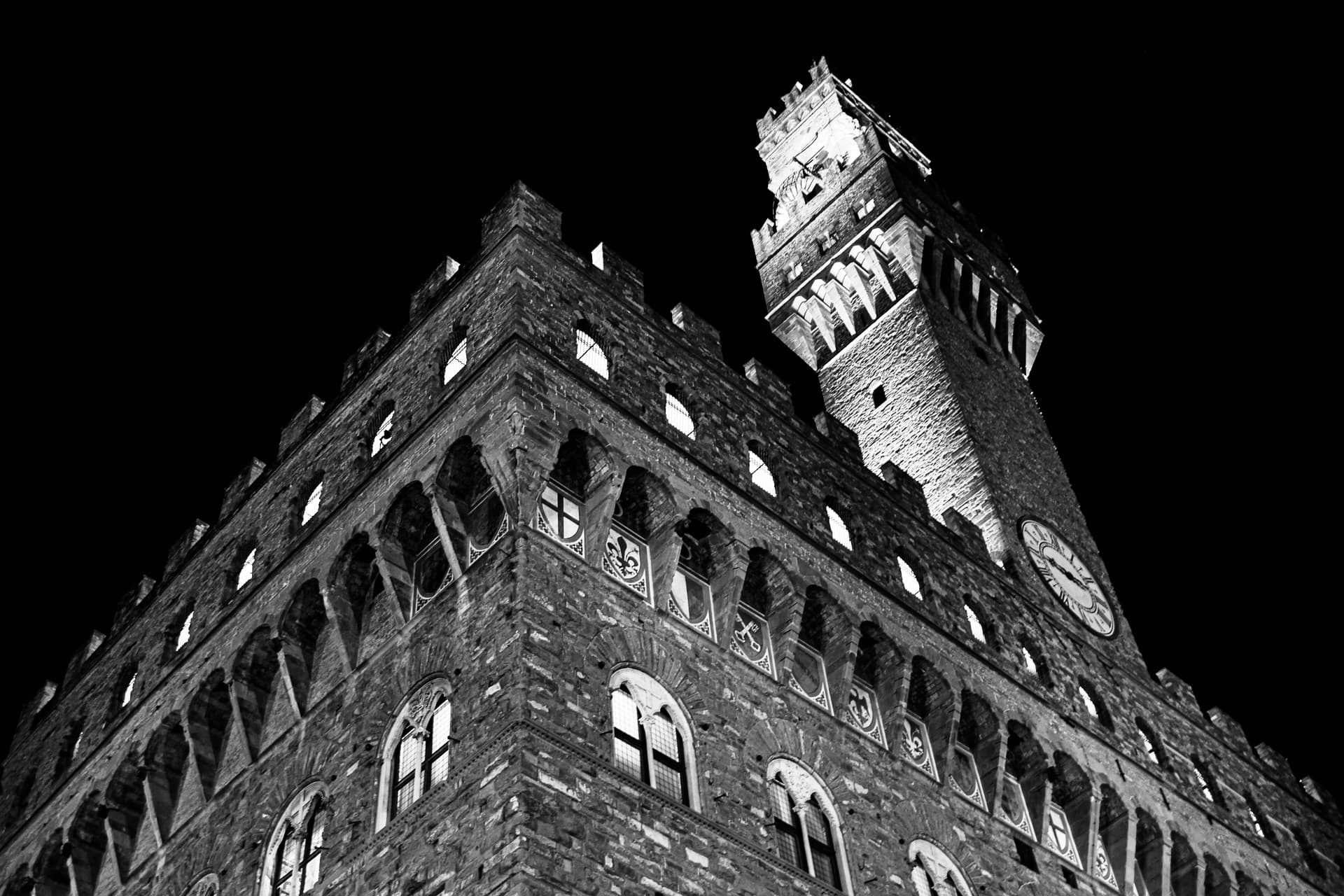 florence-g6f09189ac_1920 (1)