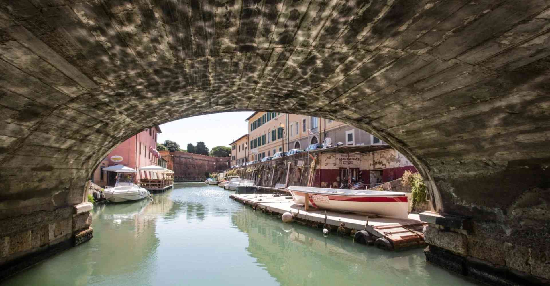 Visit to a cheese factory & boat tour in Livorno