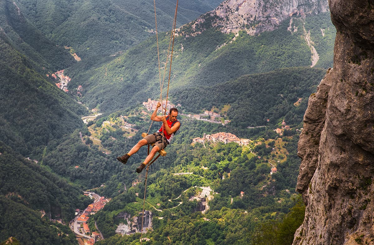 Altalena dal monte Forato, Apuane