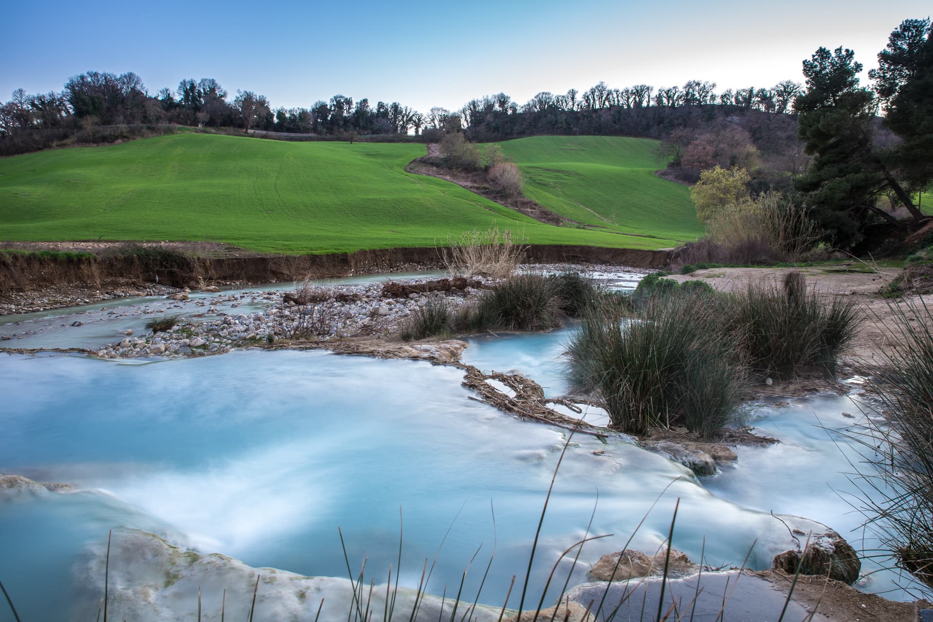 Vista delle cascate del mulino a Saturnia