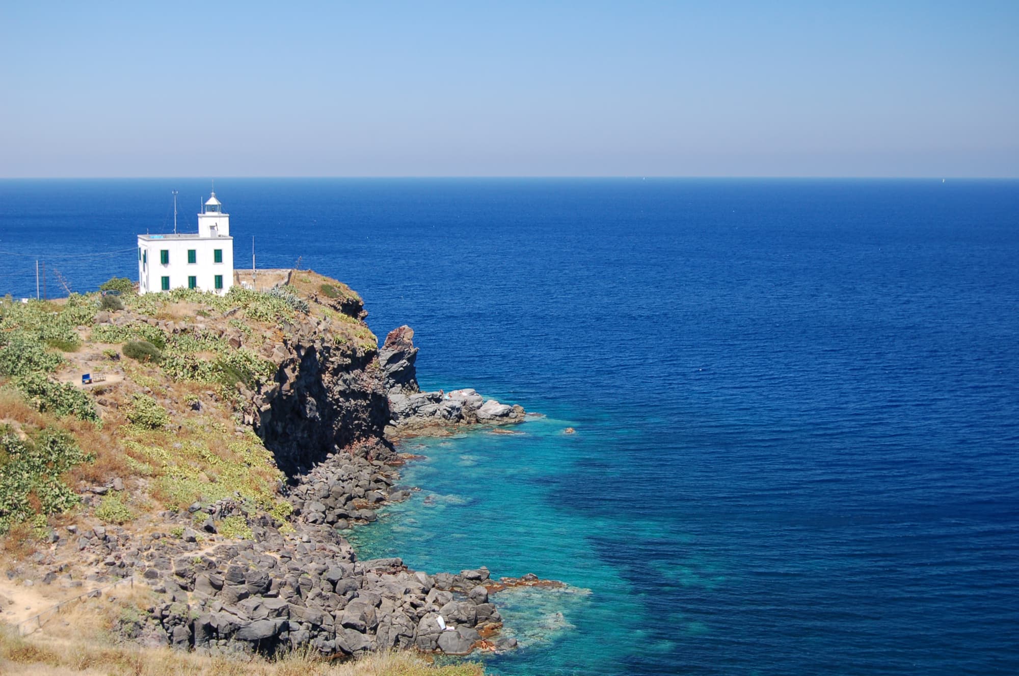 Faro di Punta del Ferraione