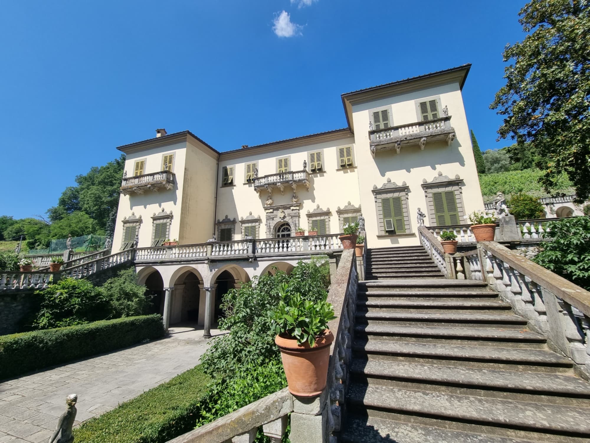 Fachada de la Villa Dosi Delfini