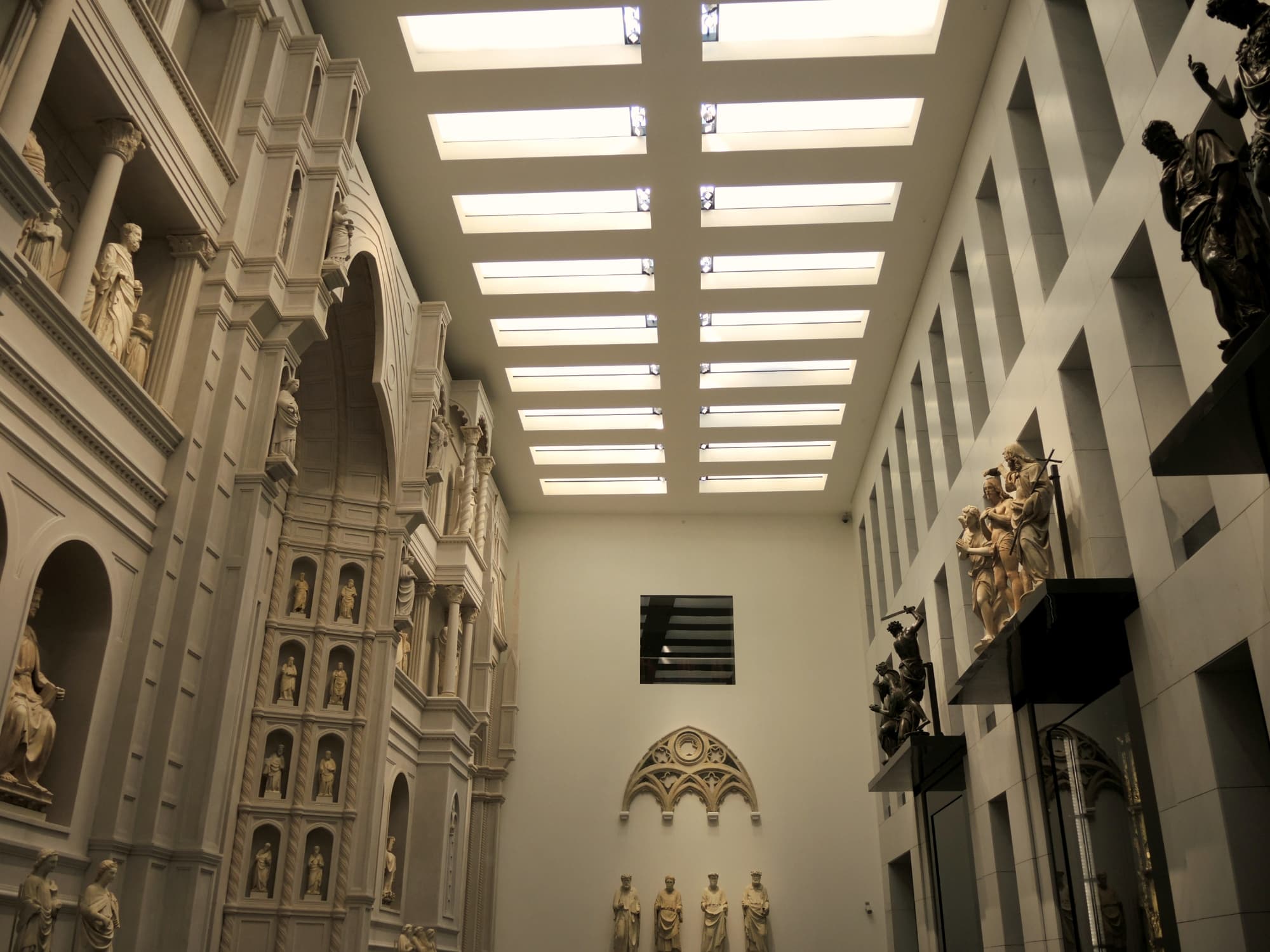Interno del museo dell'Opera del Duomo