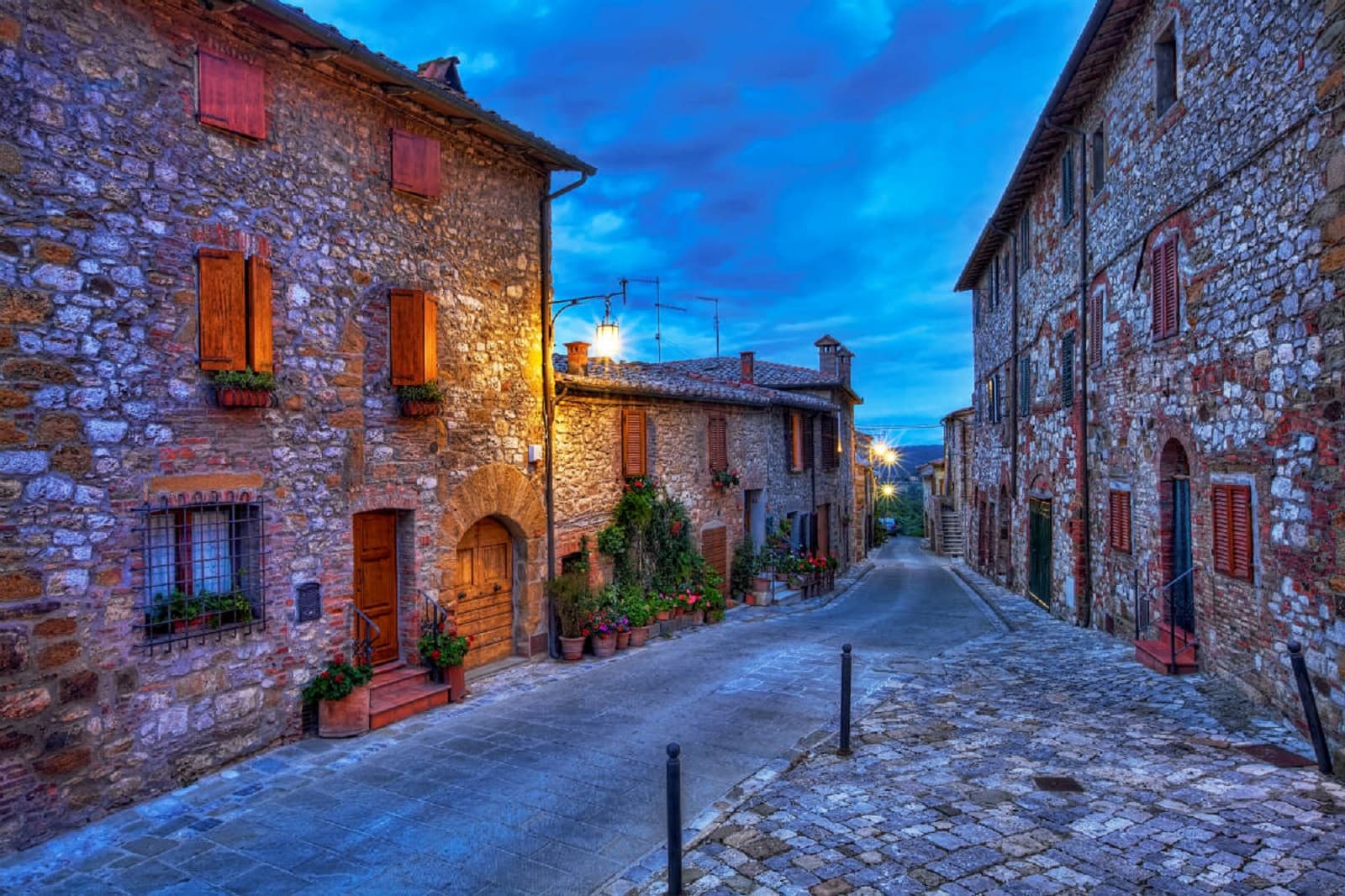 montefollonico1600x480.jpg