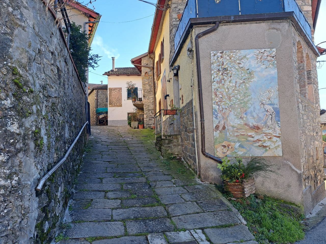 In den Gassen von Lizzano Pistoiese, der Graffiti-Ortschaft