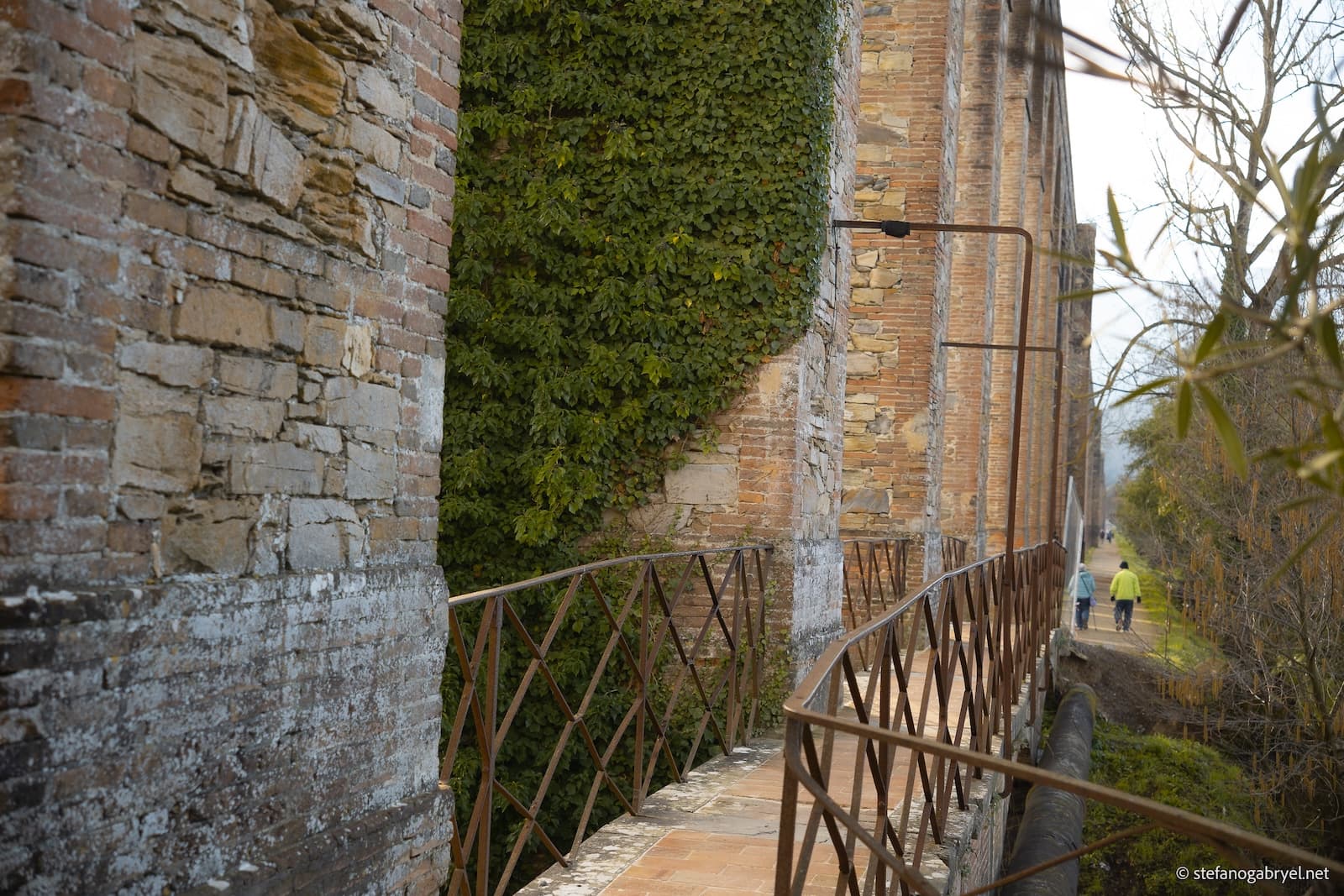 Randonnée à l’Aqueduc de Nottolini et aux Parole d’Oro près de Lucques