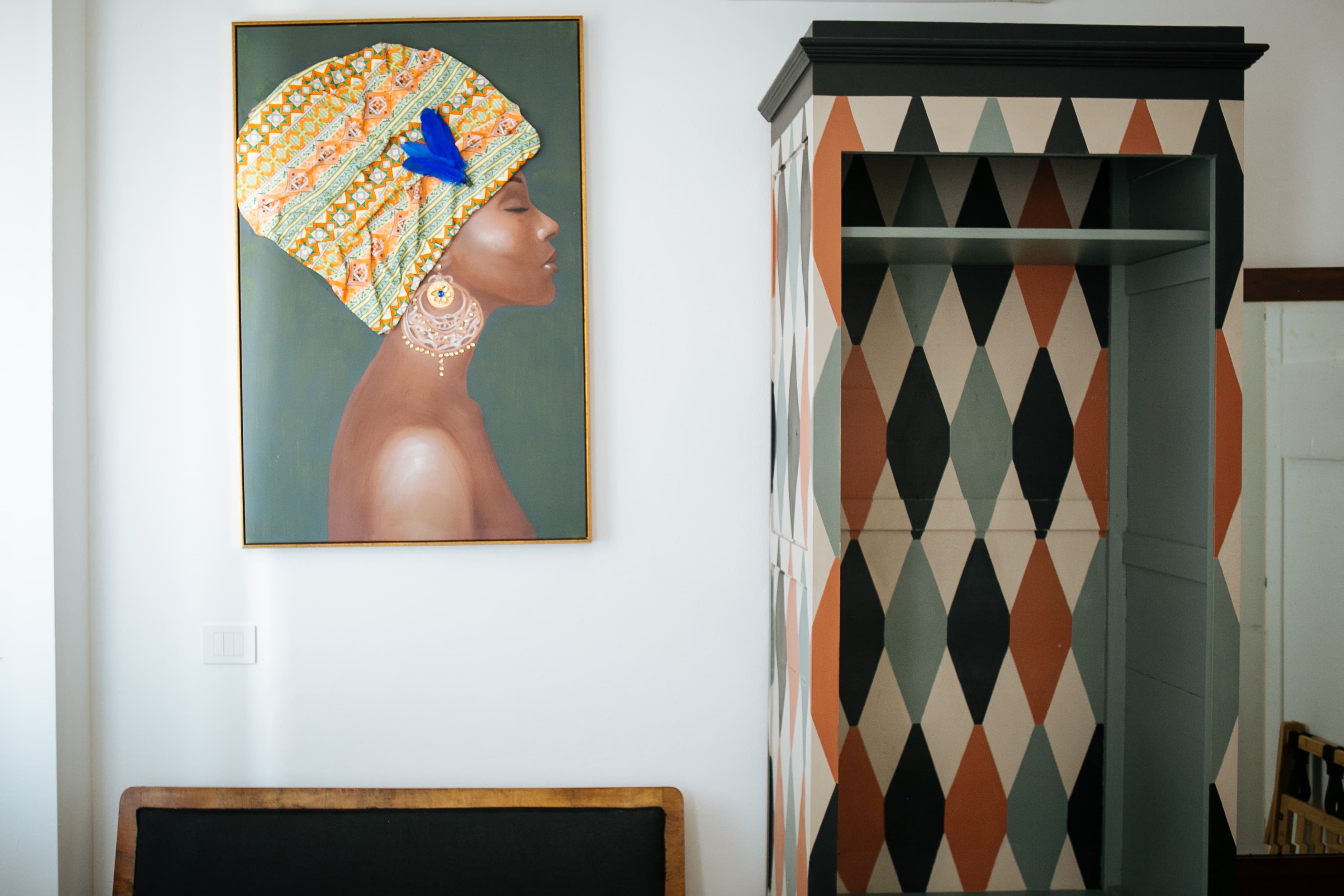 Relax in a boutique room inspired by cocoa-producing countries, combining Tuscan hospitality, comfort and sustainable travel