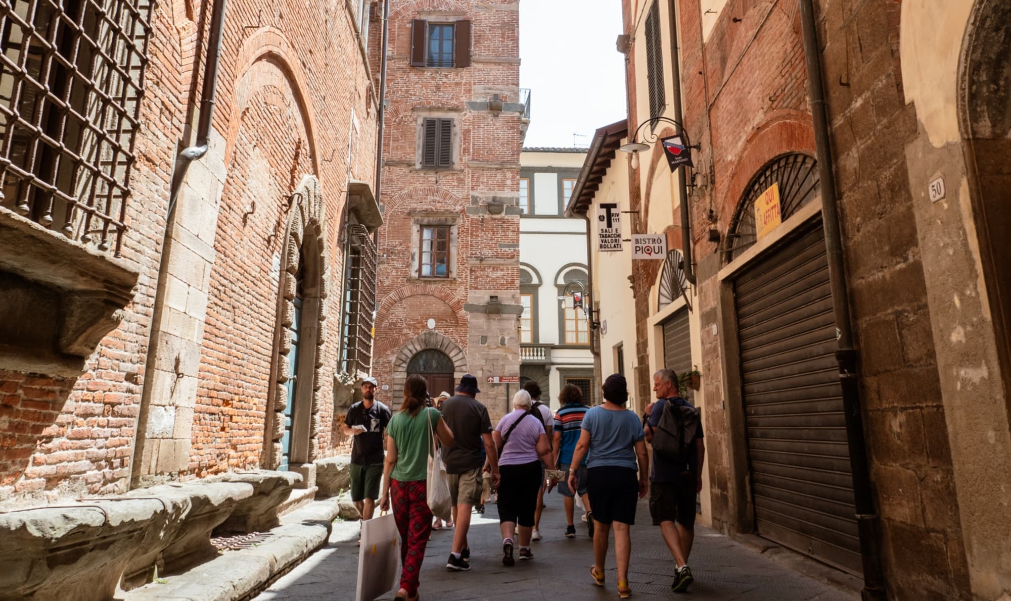 Escursione a Lucca e Pisa con ingresso alla Torre Pendente con partenza da Livorno