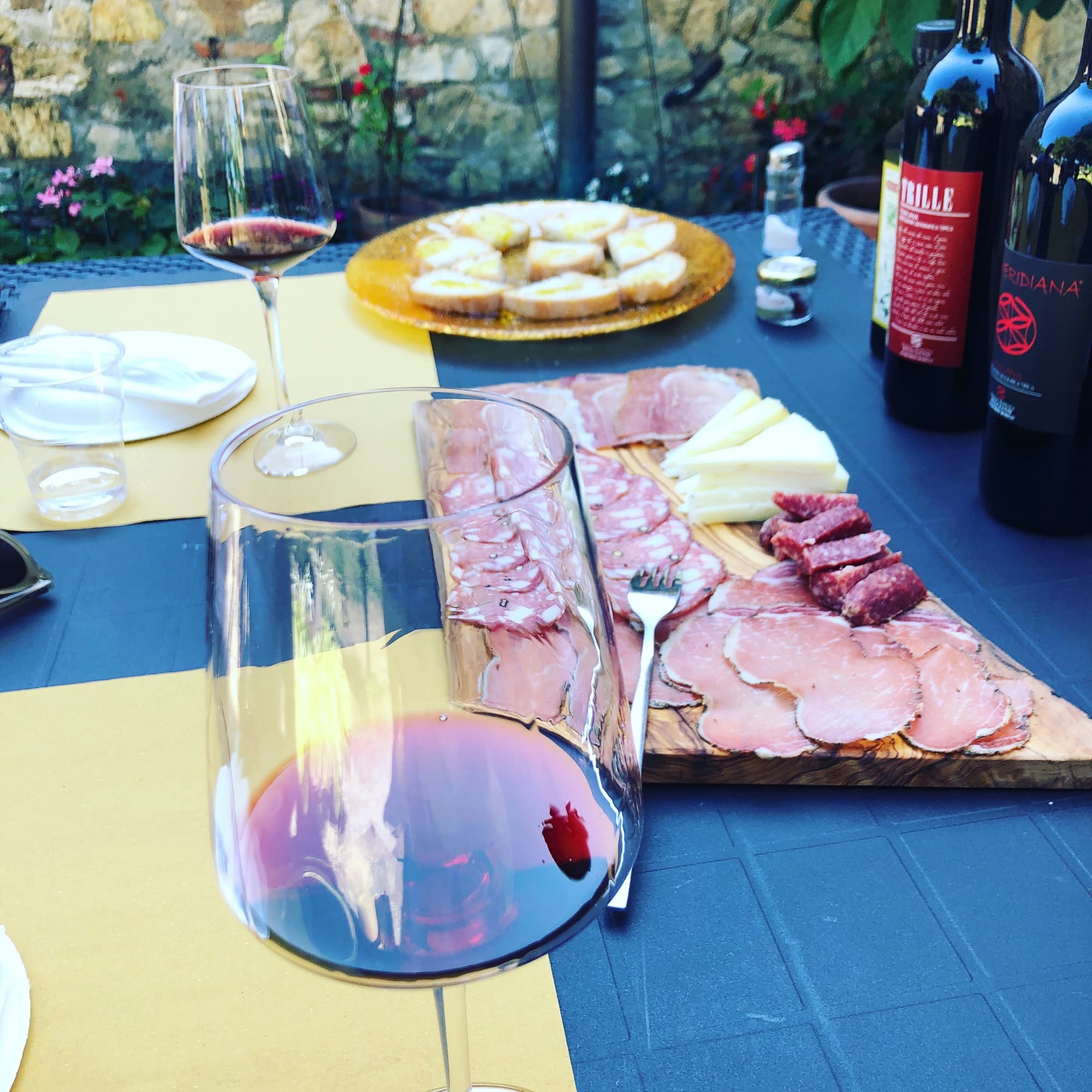 Trekking nel Chianti Classico tra vigneti e oliveti con degustazione di vini