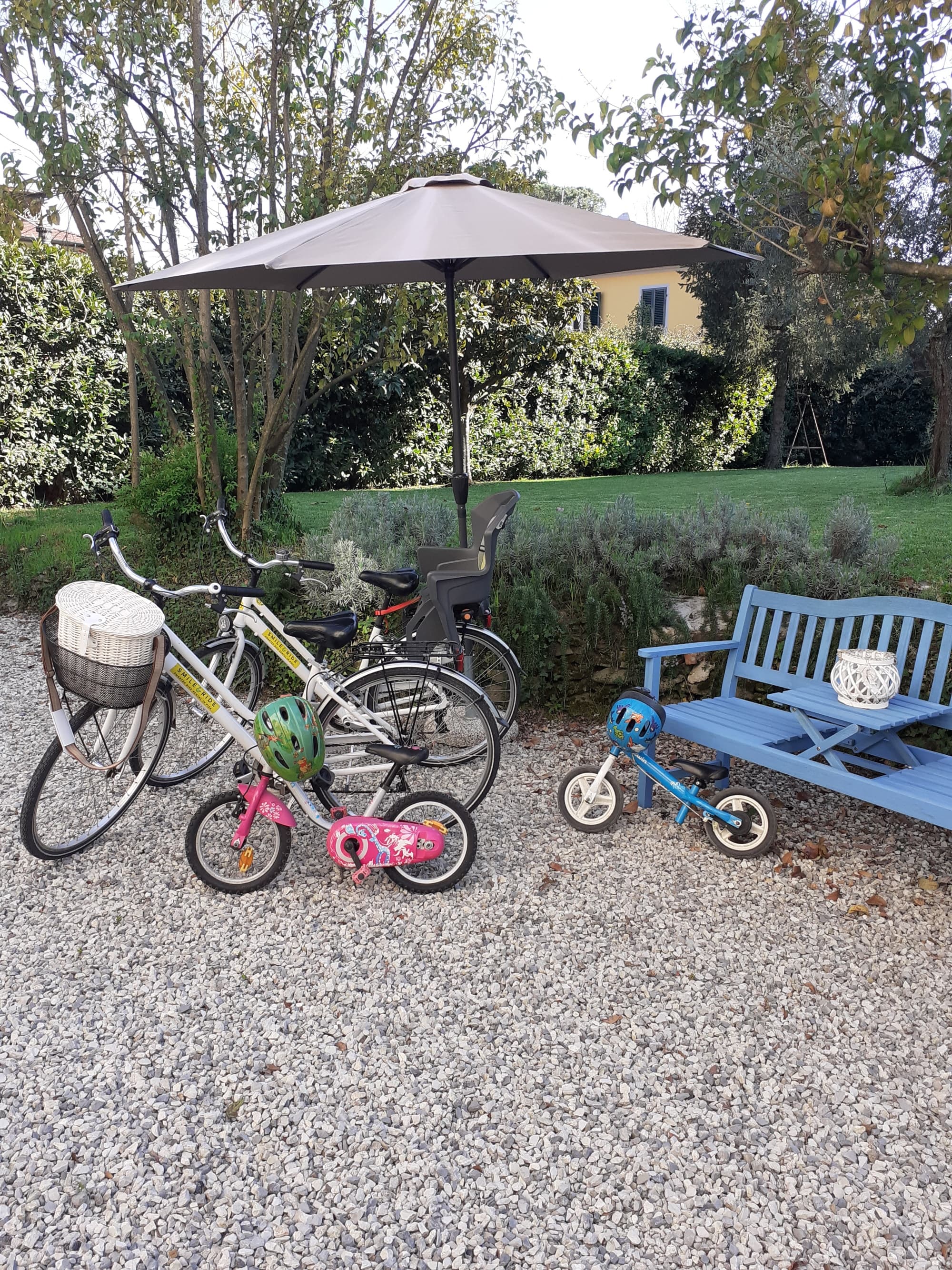 Two nights with your family a stone’s throw from the walls of Lucca