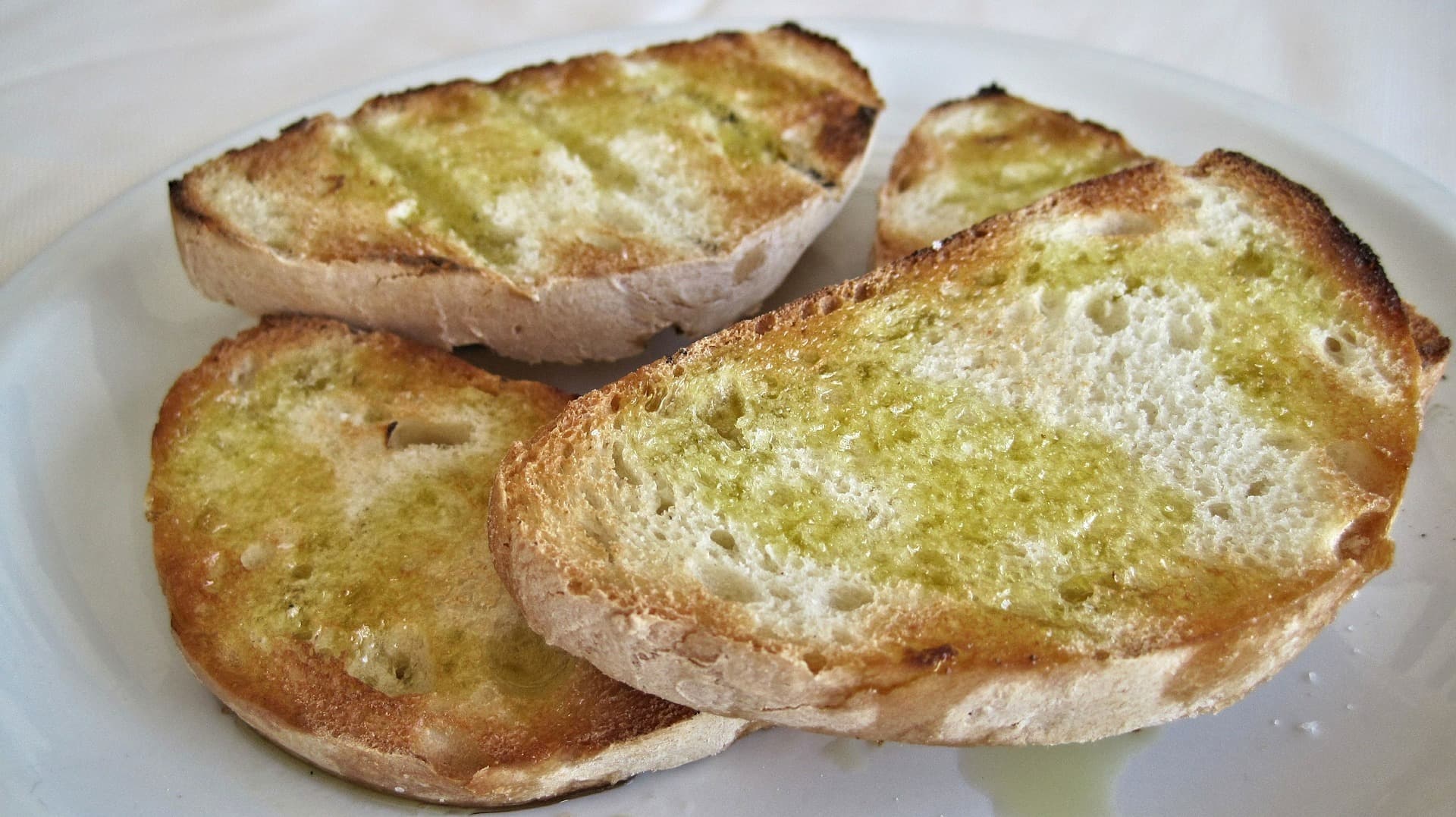 bruschetta-603115_1920.jpg