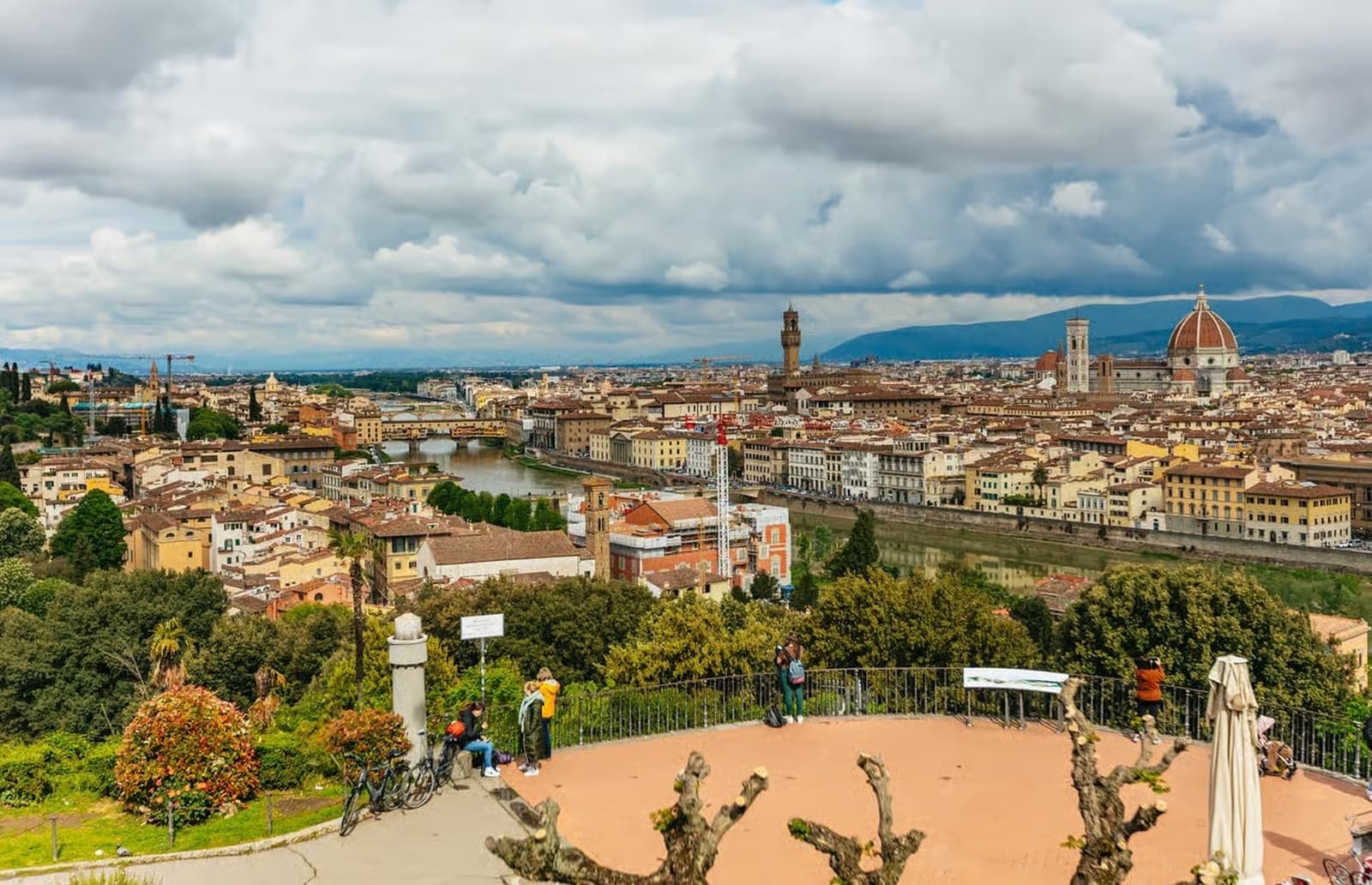 Tour panoramico di Firenze in golf cart