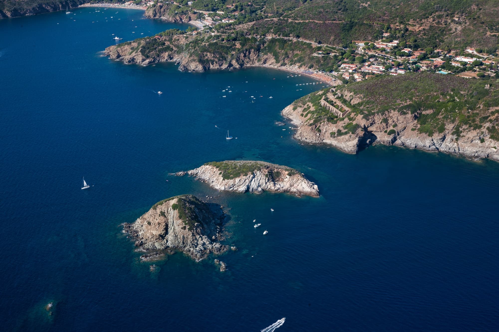 La playa de La Innamorata vista desde arriba