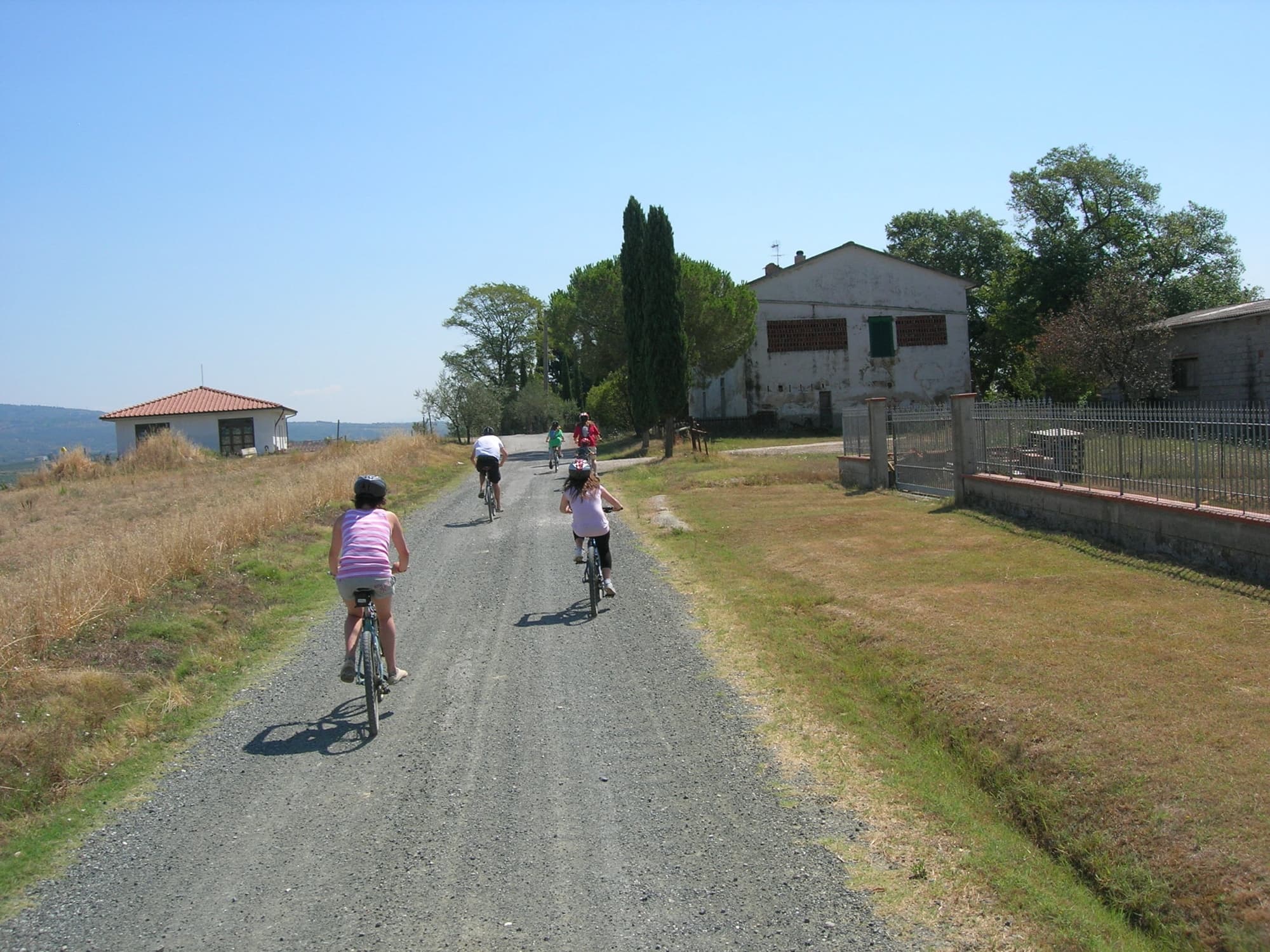 The Pesa river: between nature and archaeology