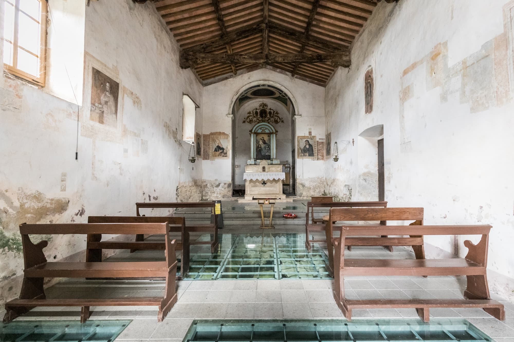 Interno della Chiesa della Madonna della Neve