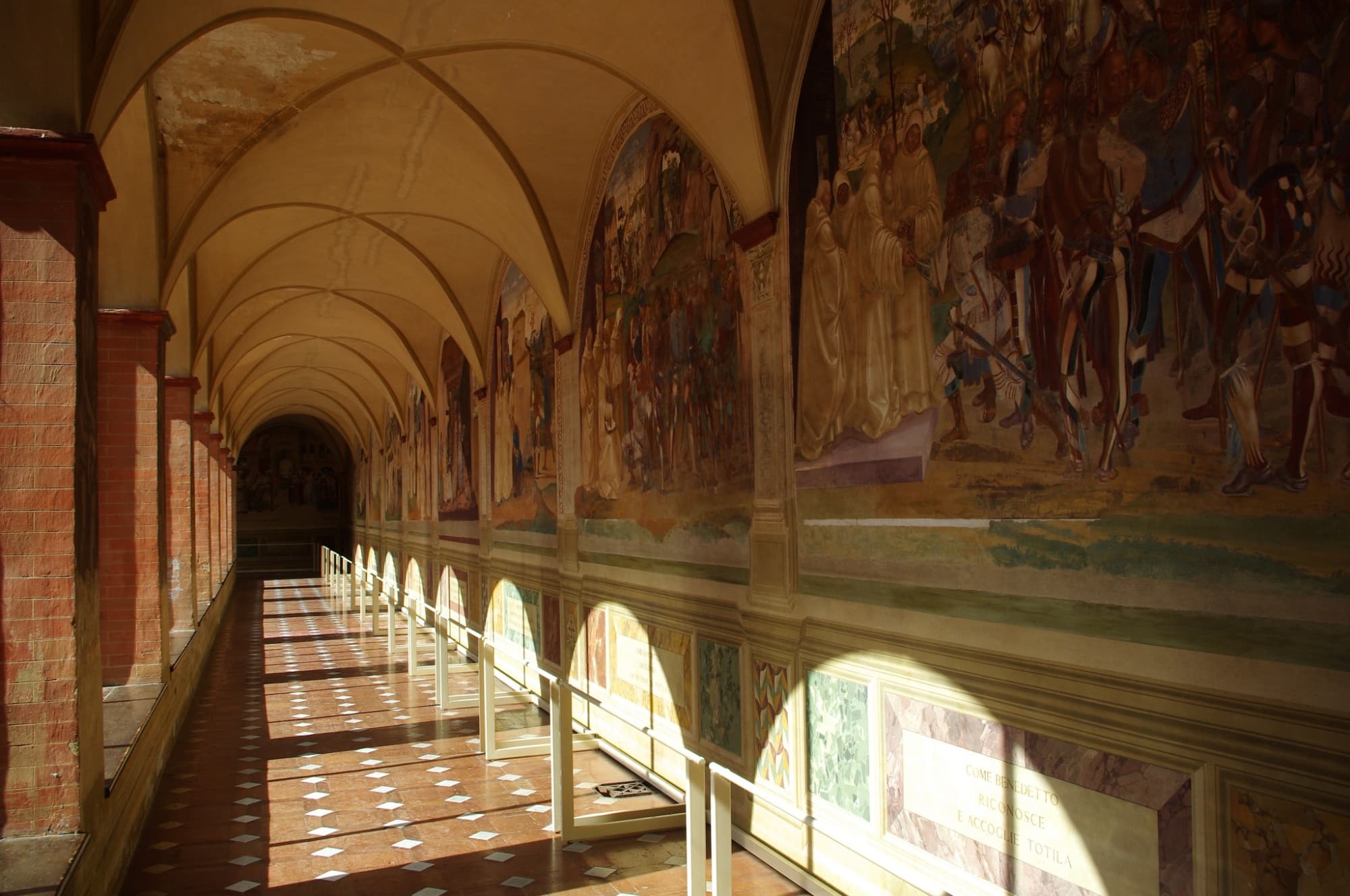 Monte Oliveto Maggiore, chiostro