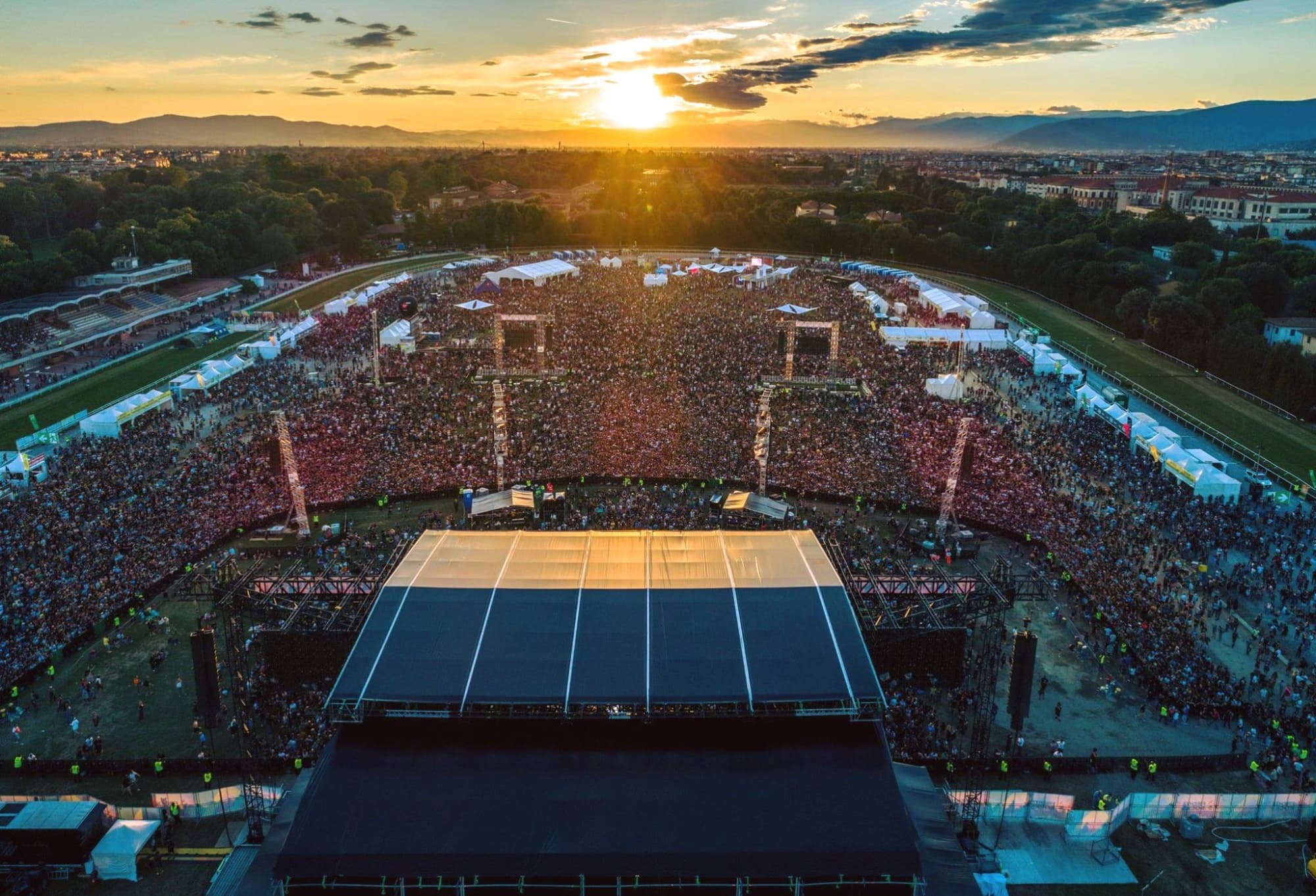 Il palco di Firenze Rocks al Visarno Arena