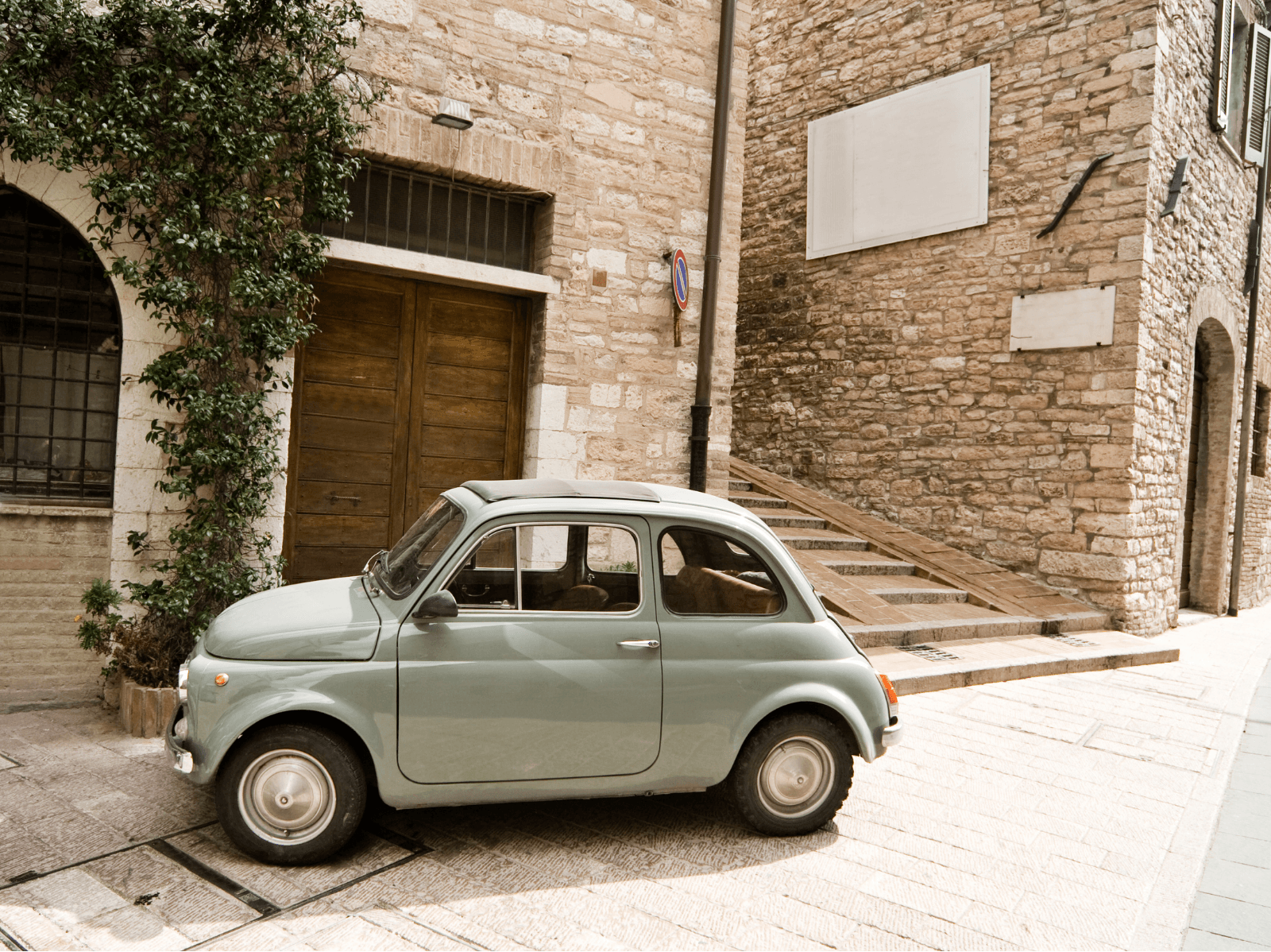 Classic vintage car tour in Val d’Orcia