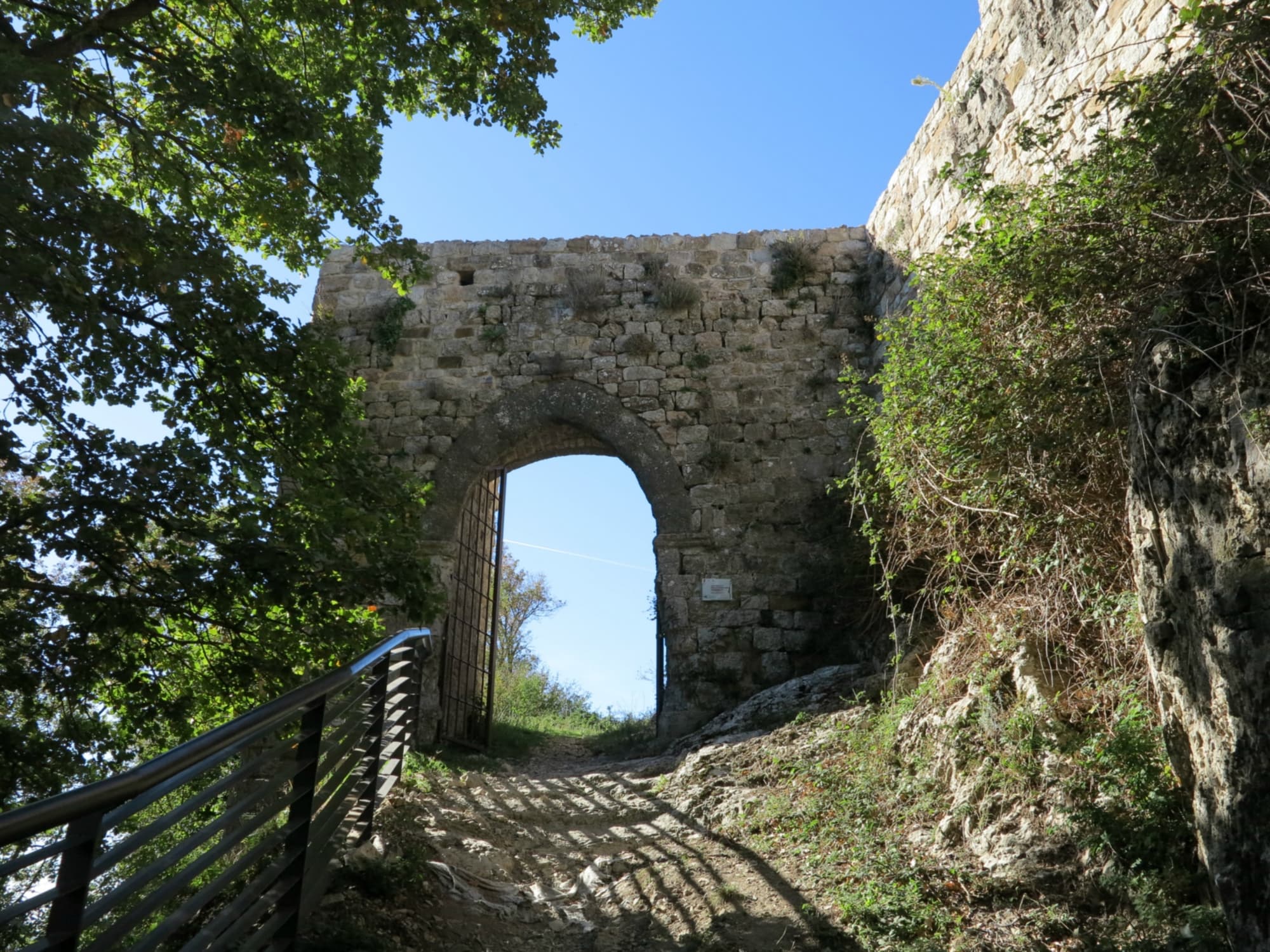 Rocca di Pietracassia, Lajatico