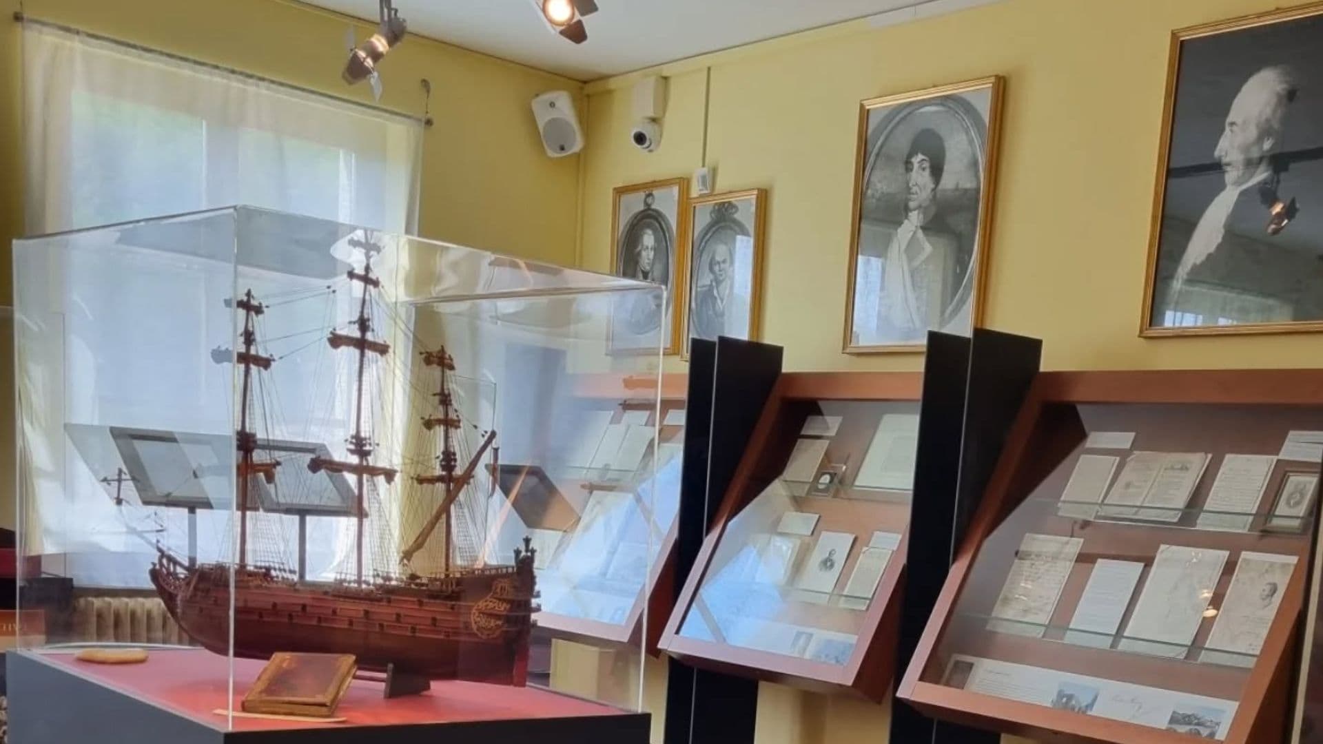 Interno dell'Archivio Museo Malaspina dedicato ad Alessandro Malaspina