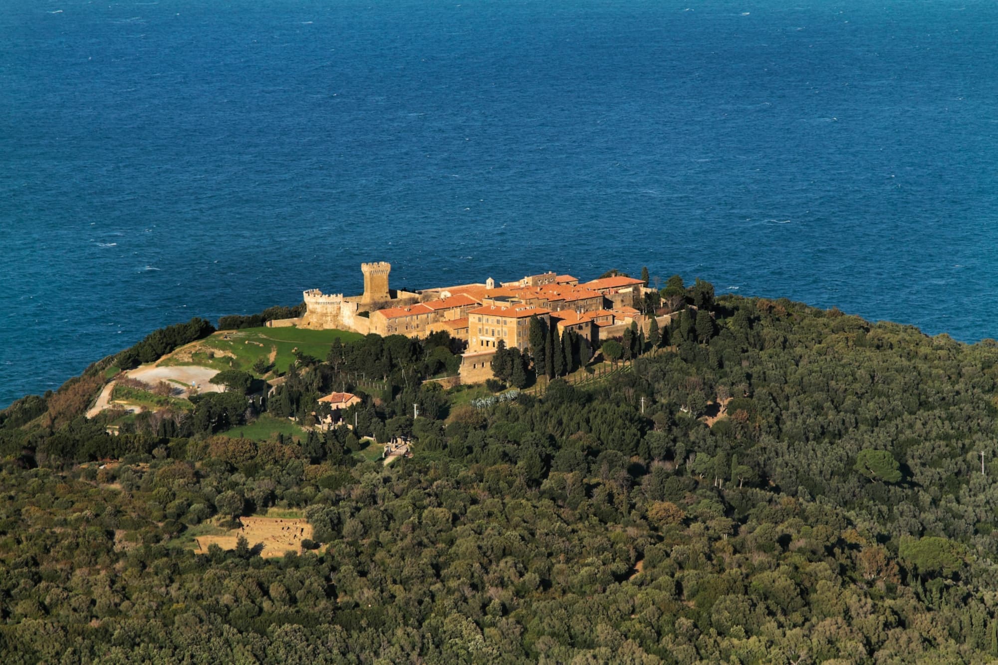 Populonia dall'alto