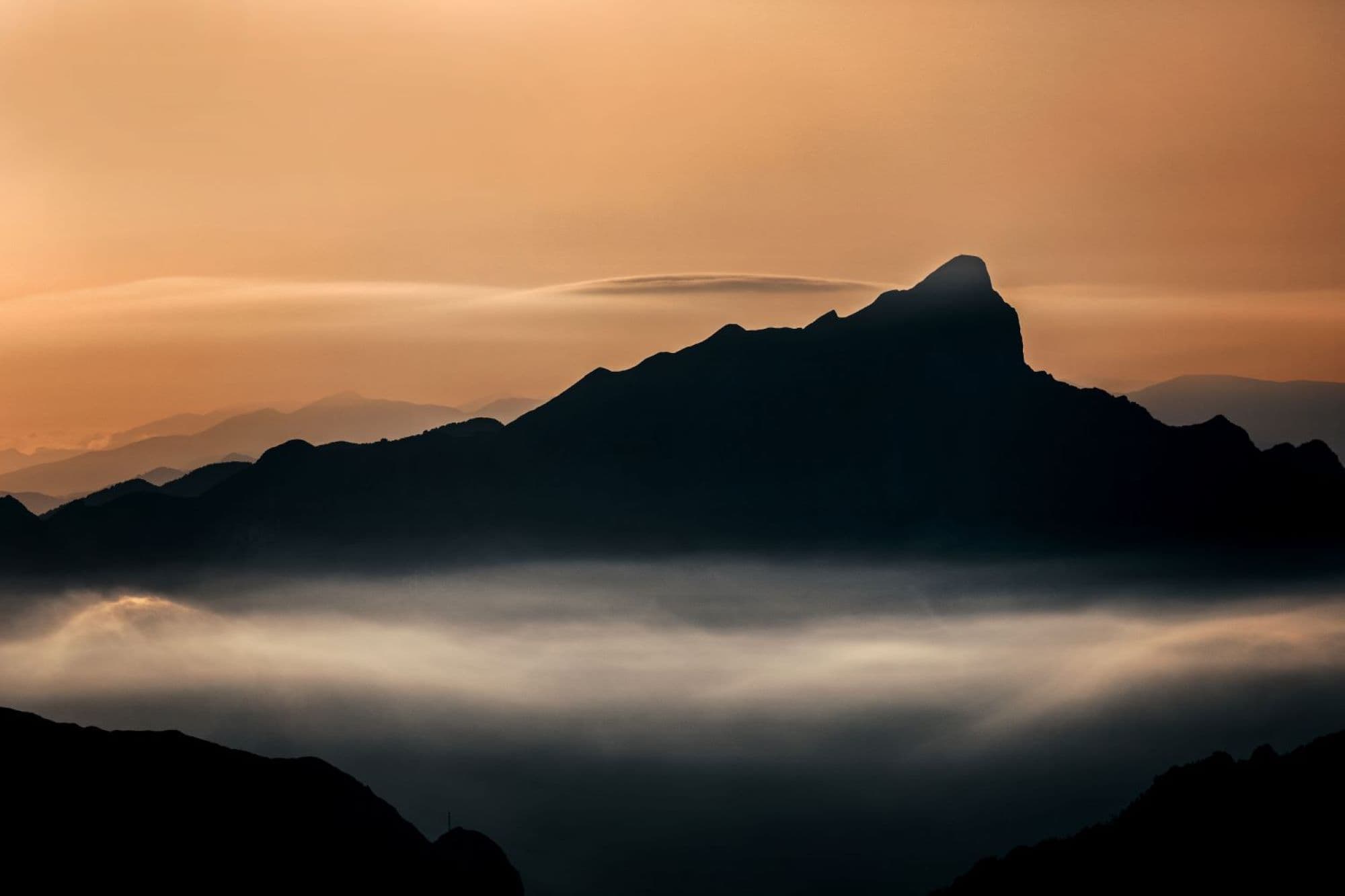 Profilo delle Alpi Apuane 