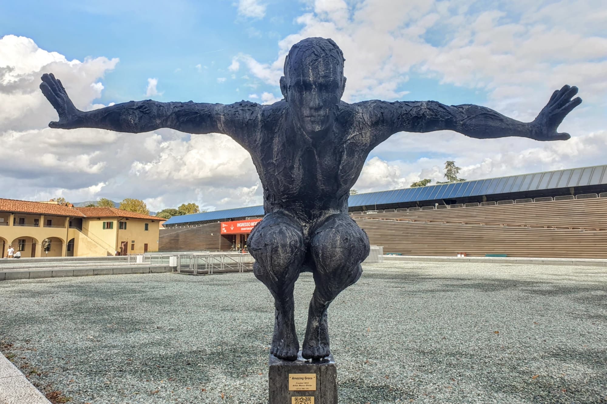 Florence Biennale, scultura di Marco Olivier