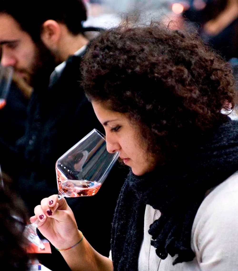 giovani vino degustazione