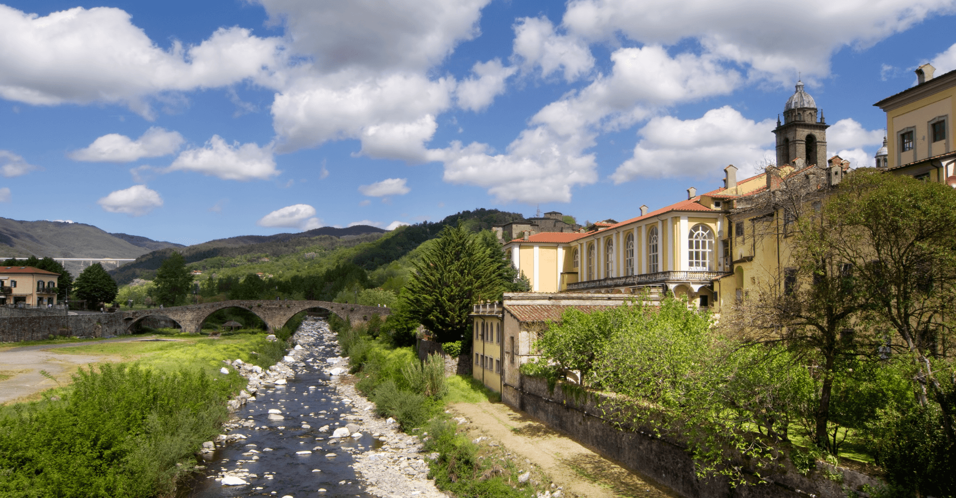 Weekend on Tuscan Via Francigena, from Pontremoli to Aulla